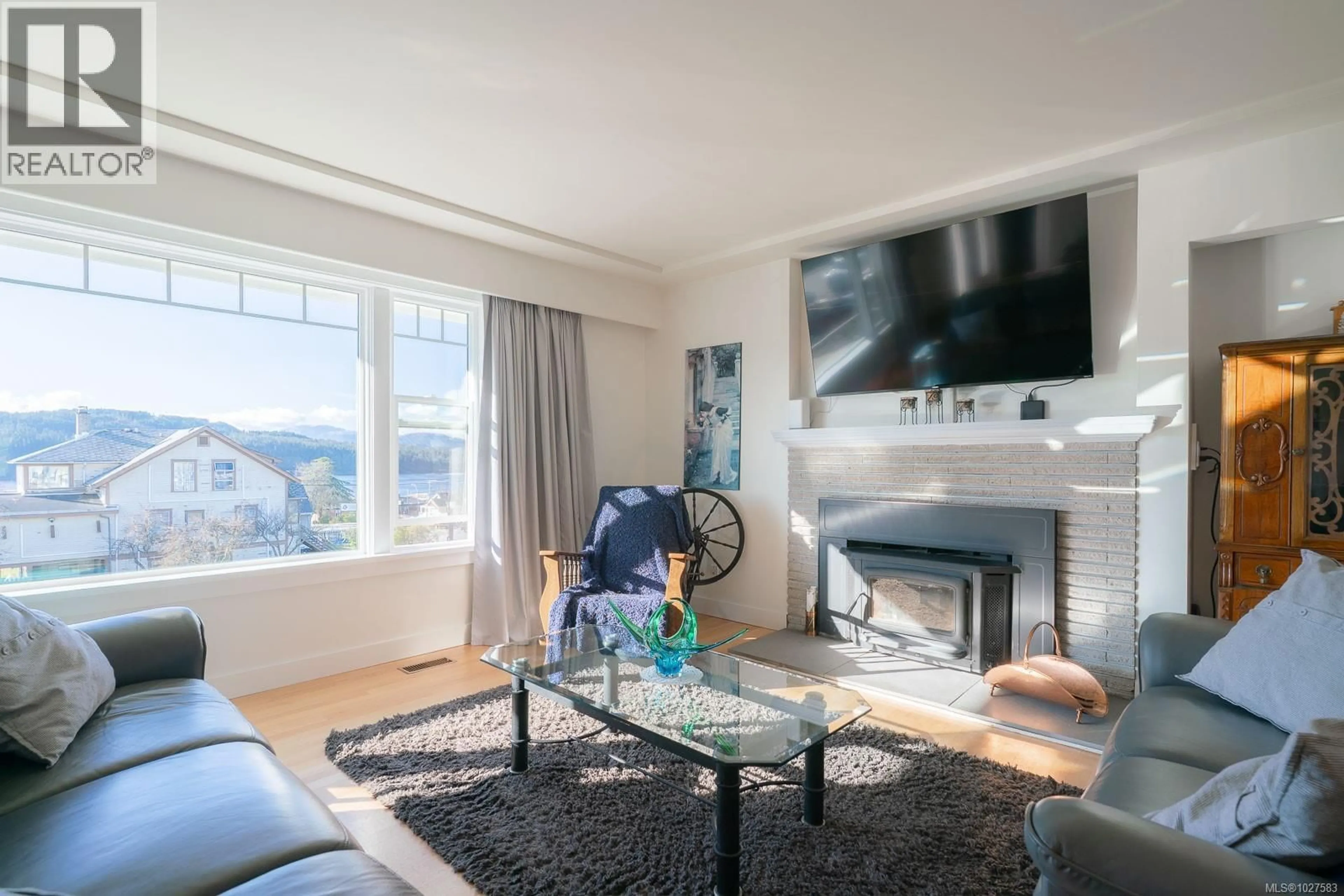 Living room with furniture, unknown for 2979 6TH AVENUE, Port Alberni British Columbia V9Y2H1