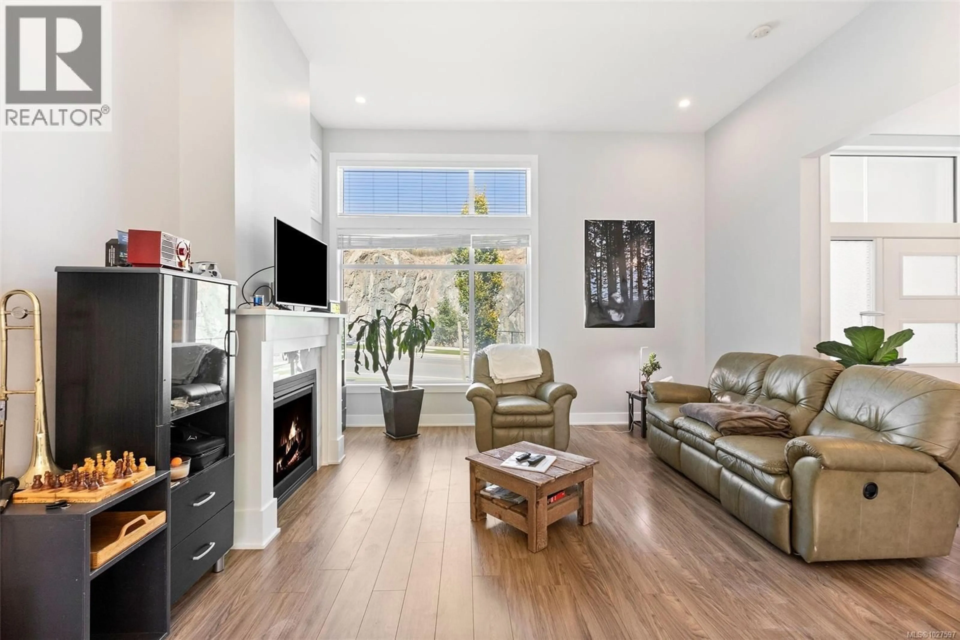 Living room with furniture, unknown for 2911 CONSTELLATION AVENUE, Langford British Columbia V9B6Z7