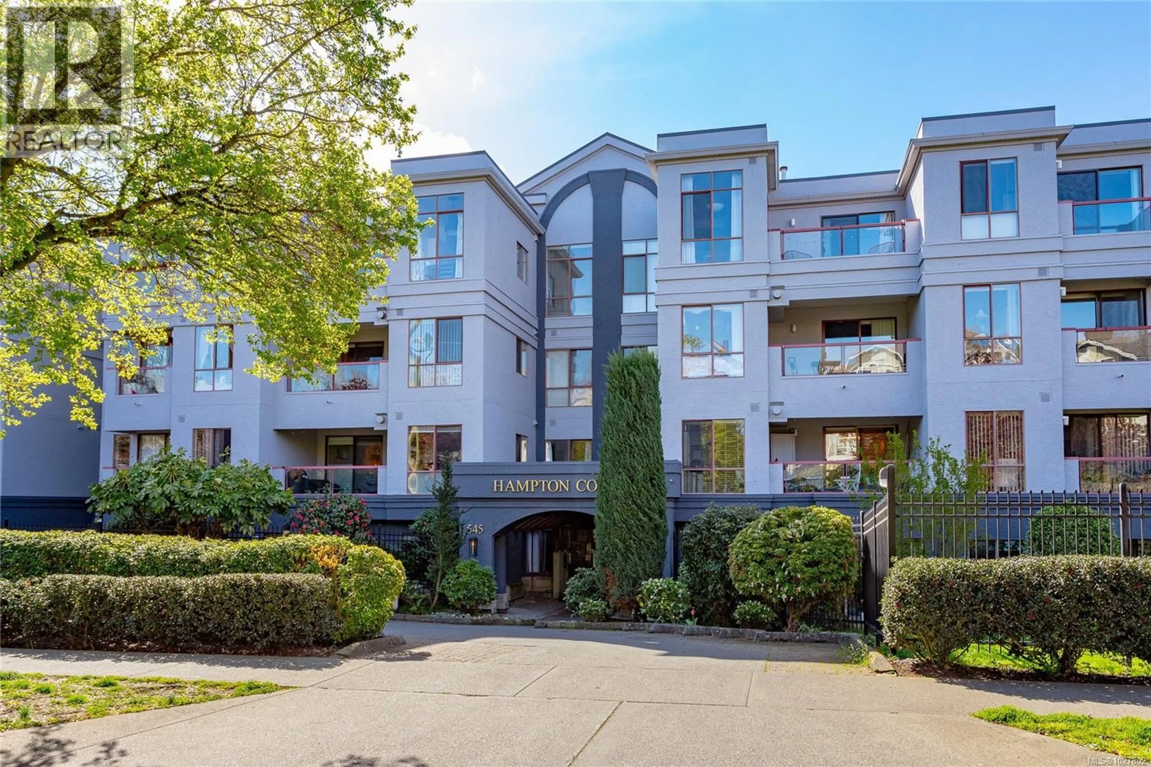 Patio, street for 308 - 545 MANCHESTER ROAD, Victoria British Columbia V8T5H6