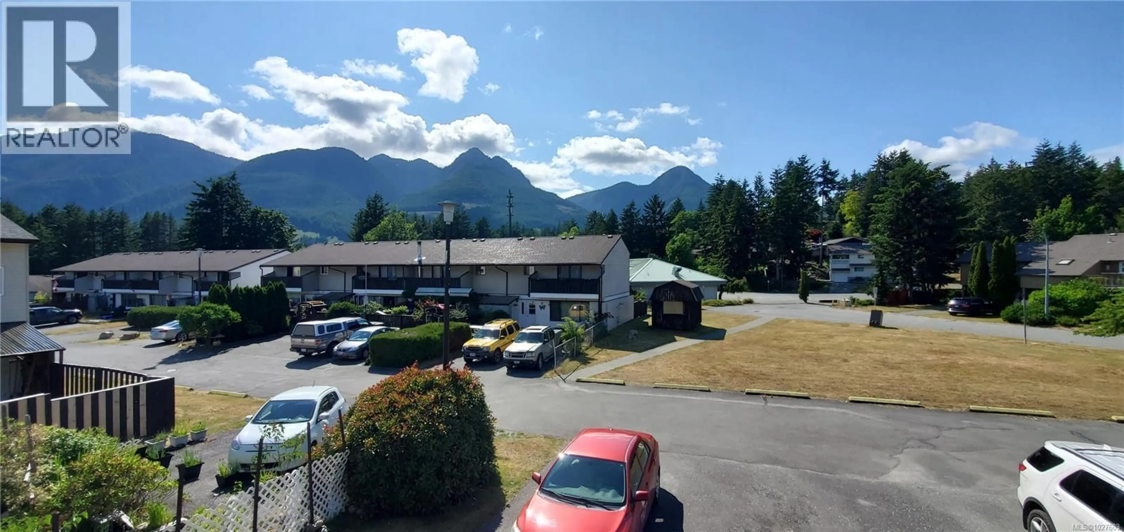 A pic from outside/outdoor area/front of a property/back of a property/a pic from drone, mountain view for 46 - 500 MUCHALAT PLACE, Gold River British Columbia V0P1G0