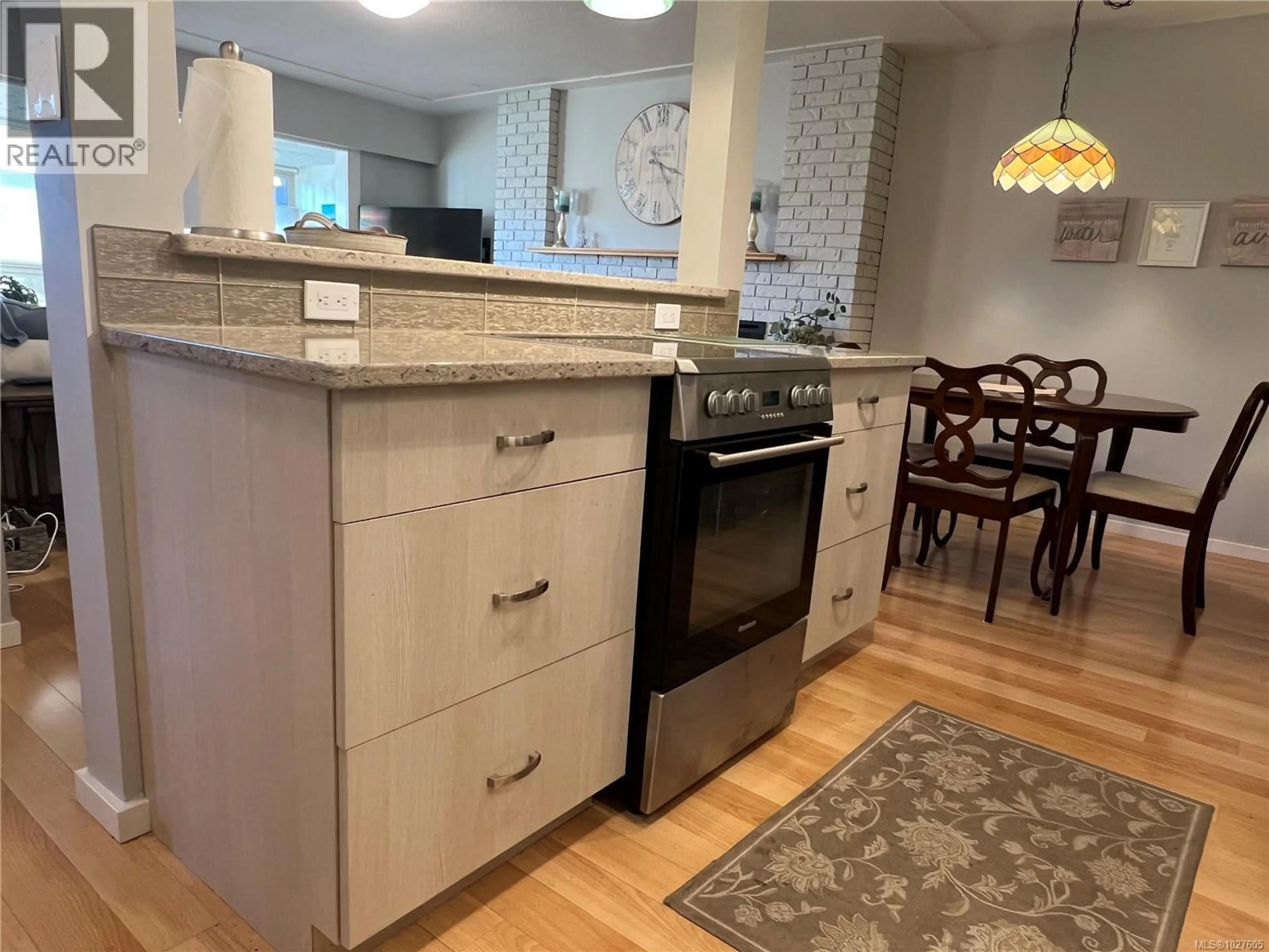 Open concept kitchen, unknown for 404 - 3170 IRMA STREET SOUTH, Victoria British Columbia V9A1S8