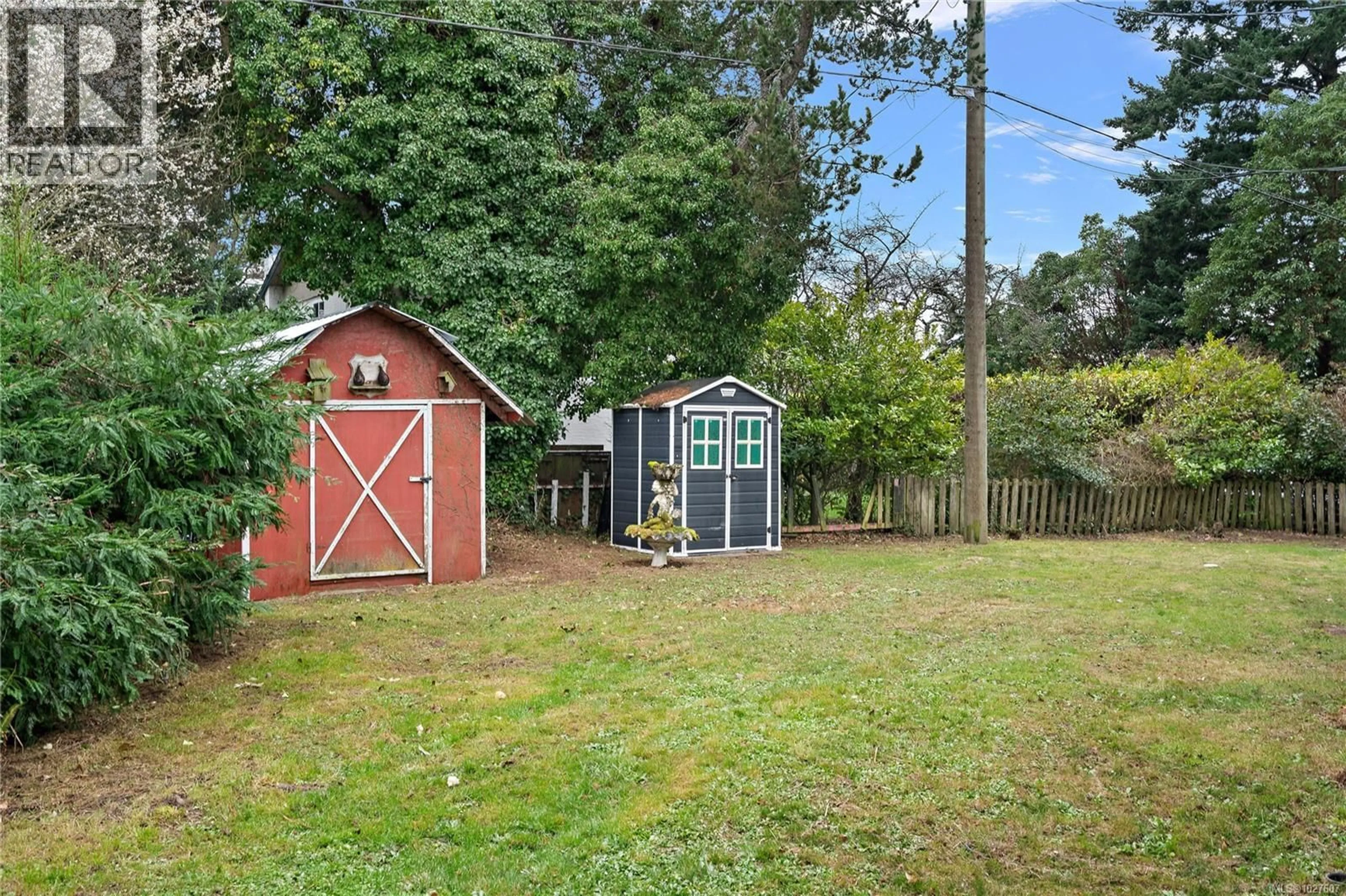 Shed for 1819 DUNNETT CRESCENT, Saanich British Columbia V8N2P4