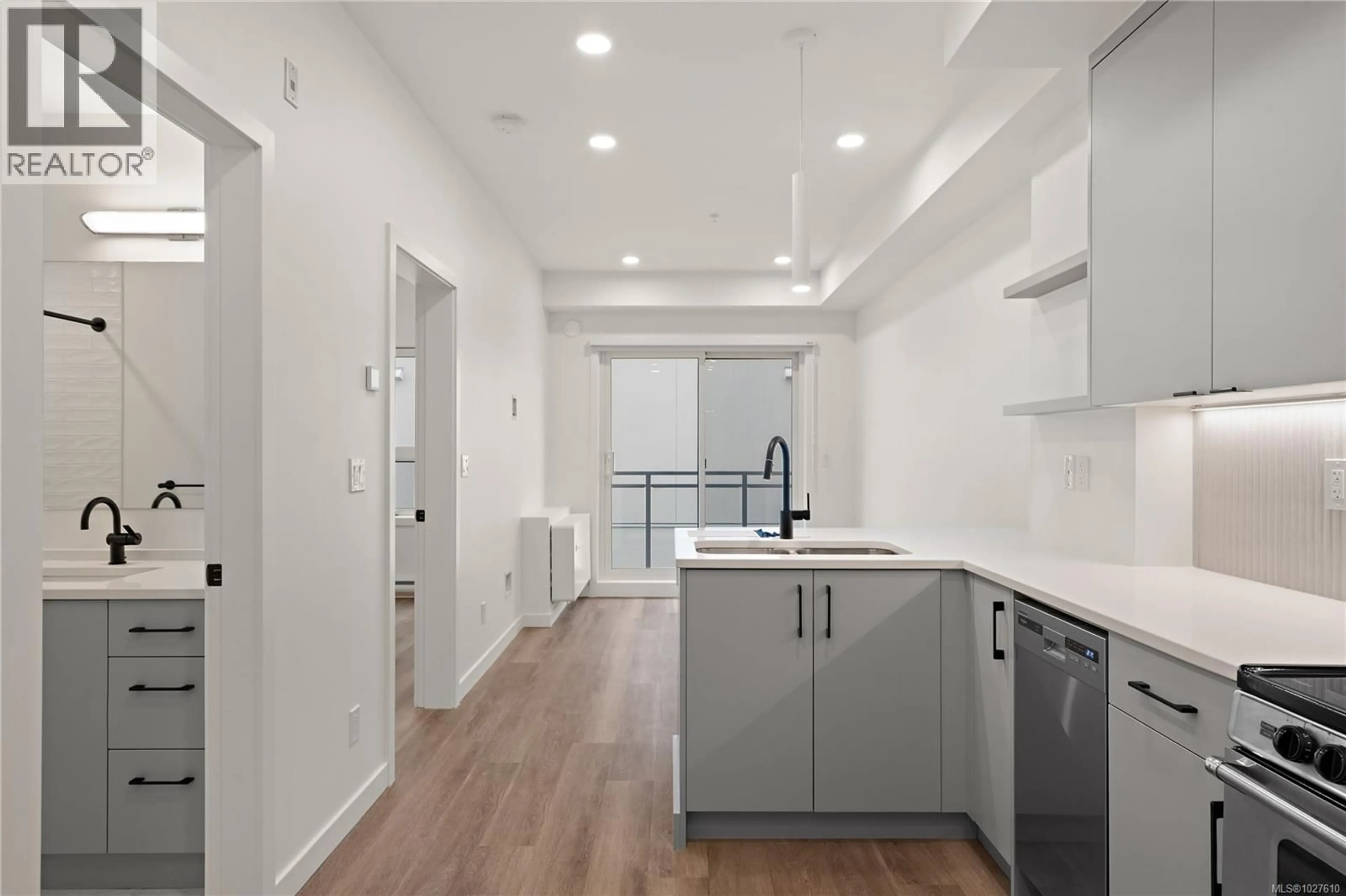 Unknown for 308 - 610 LAMPSON STREET, Esquimalt British Columbia V9A0L4