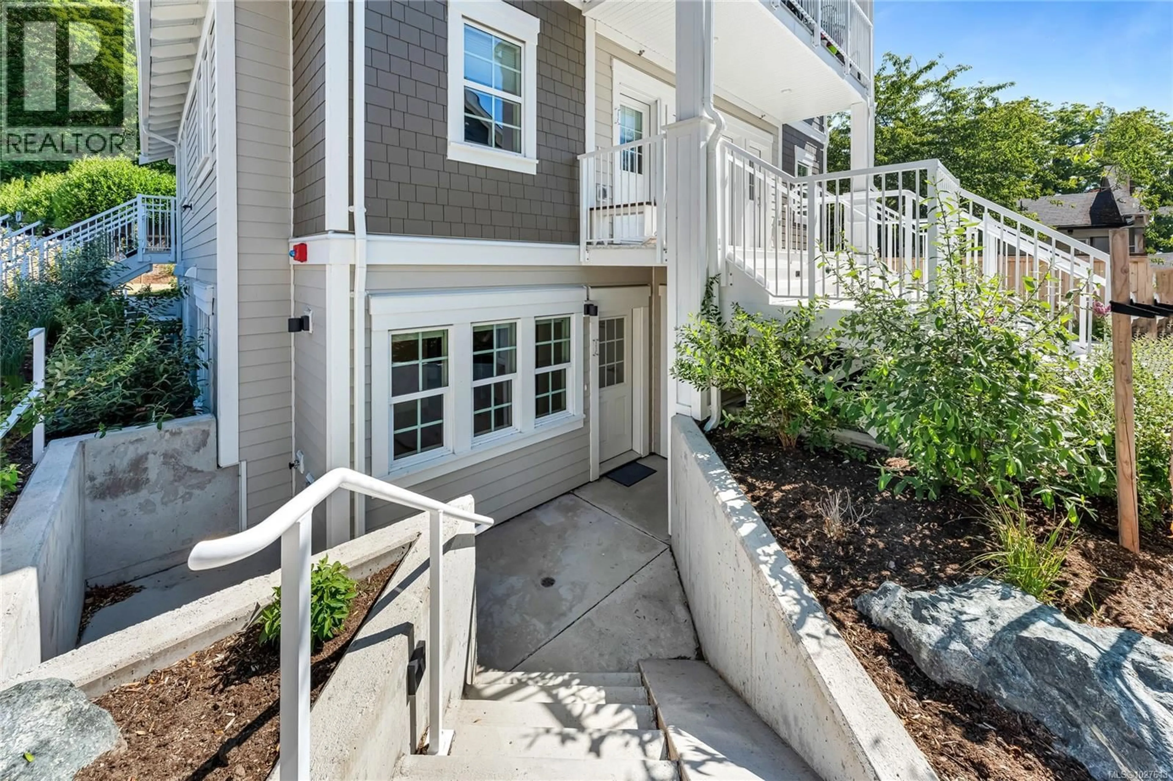 Unknown for 102 C - 1224 RICHARDSON STREET, Victoria British Columbia V8V3E1