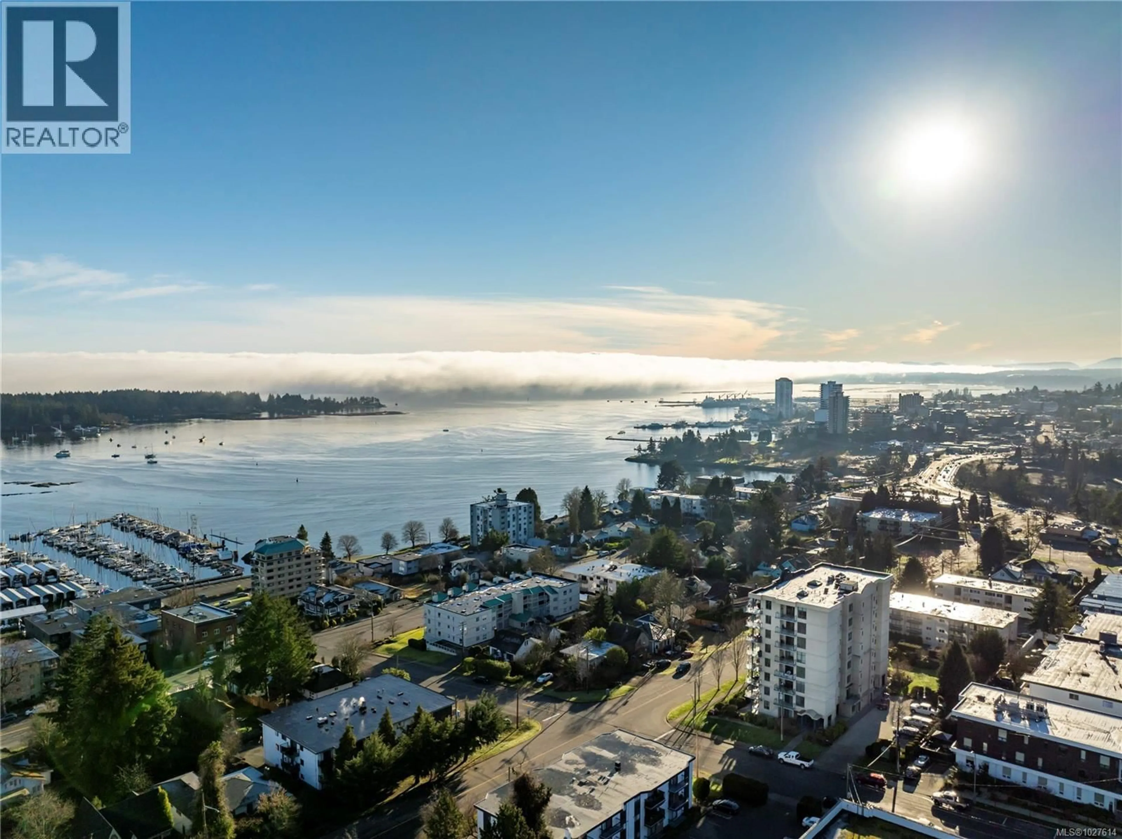 A pic from outside/outdoor area/front of a property/back of a property/a pic from drone, water/lake/river/ocean view for 401 - 225 ROSEHILL STREET, Nanaimo British Columbia V9S1E1