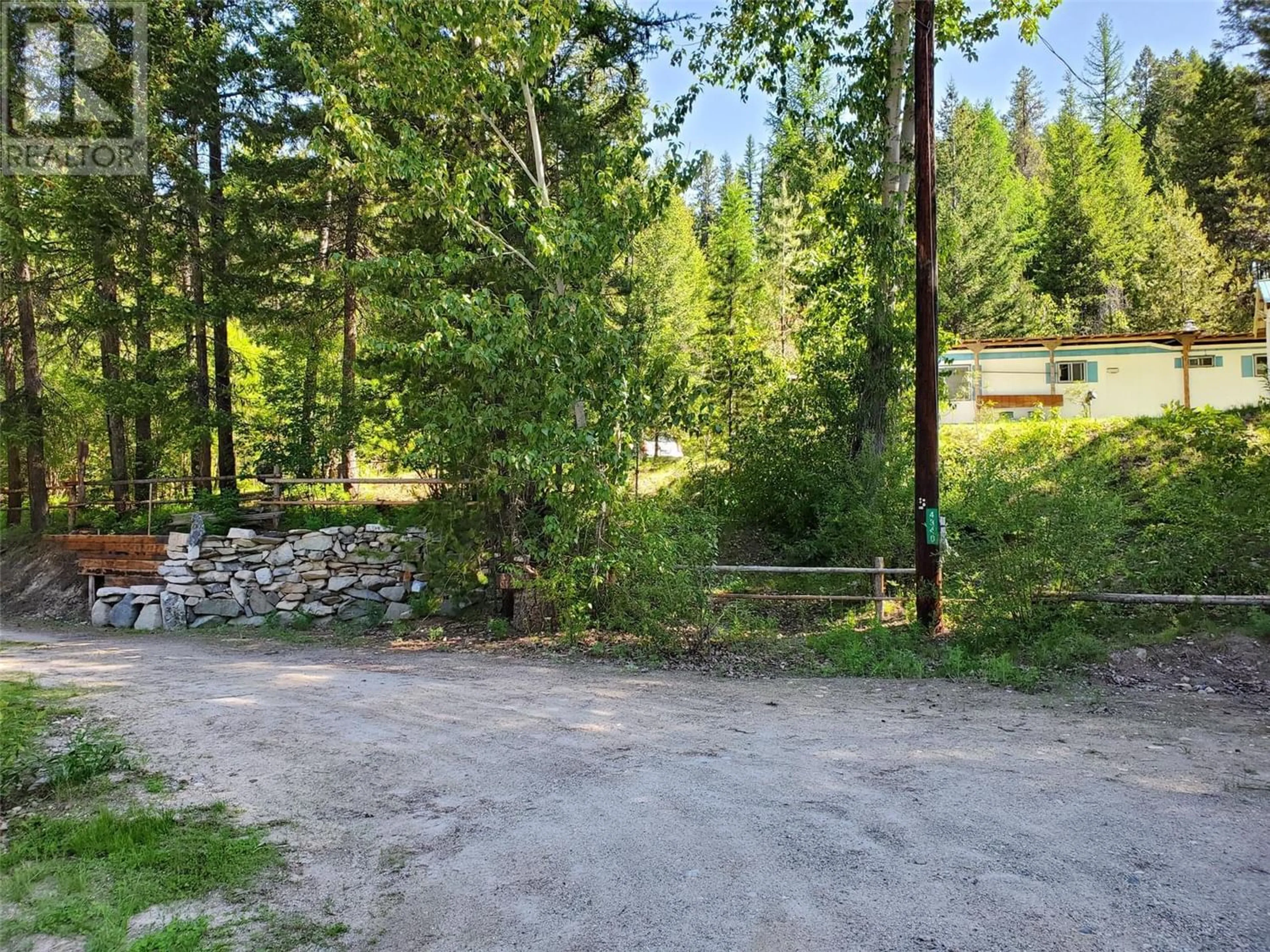 Shed for 4340 Highway 33 Highway, Beaverdell British Columbia V0H1A0