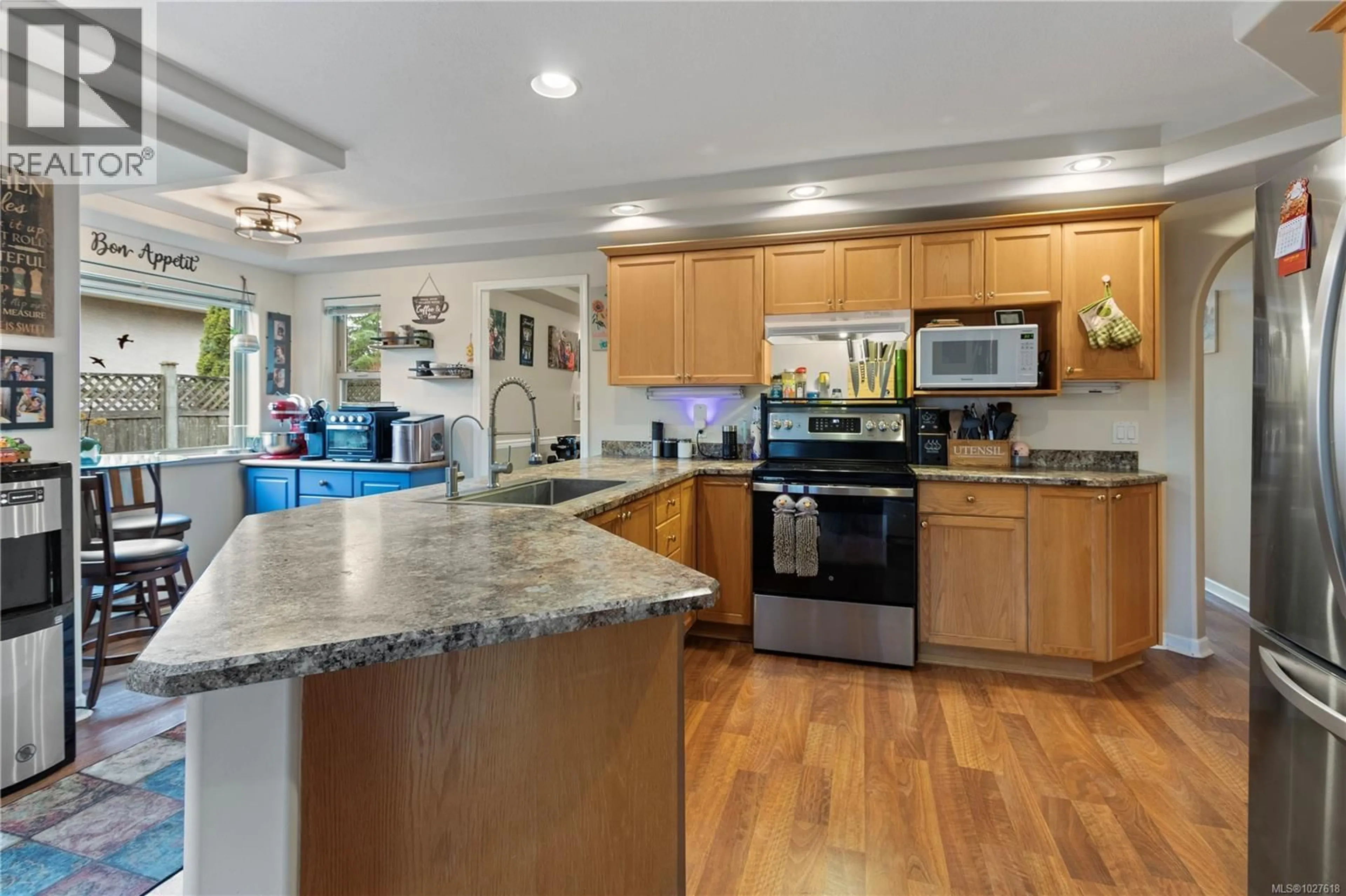 Open concept kitchen, unknown for 1137 YELLOWBRICK ROAD, Parksville British Columbia V9P1K4