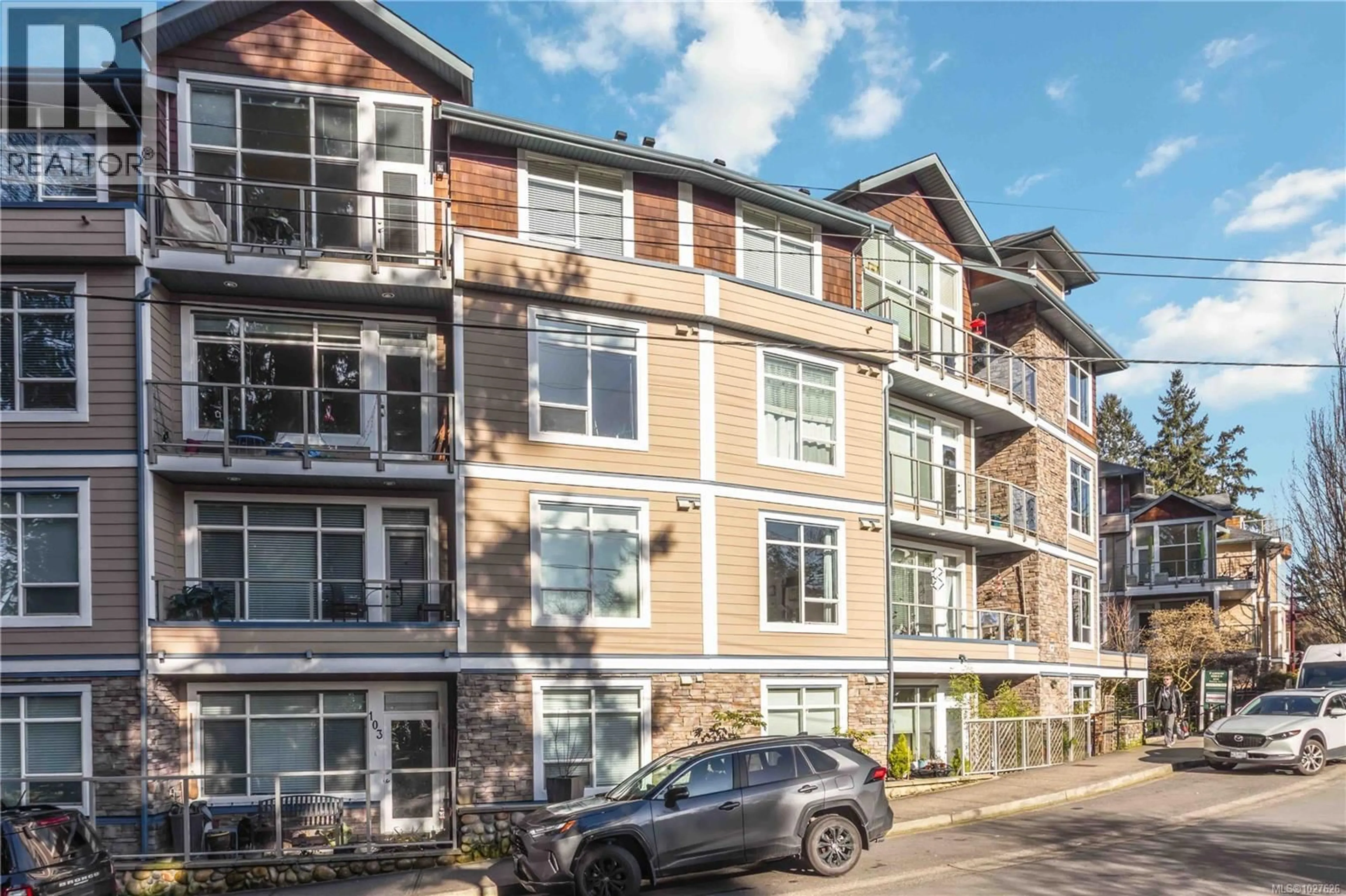 A pic from outside/outdoor area/front of a property/back of a property/a pic from drone, building for 405 - 608 FAIRWAY AVENUE, Langford British Columbia V9B2R5