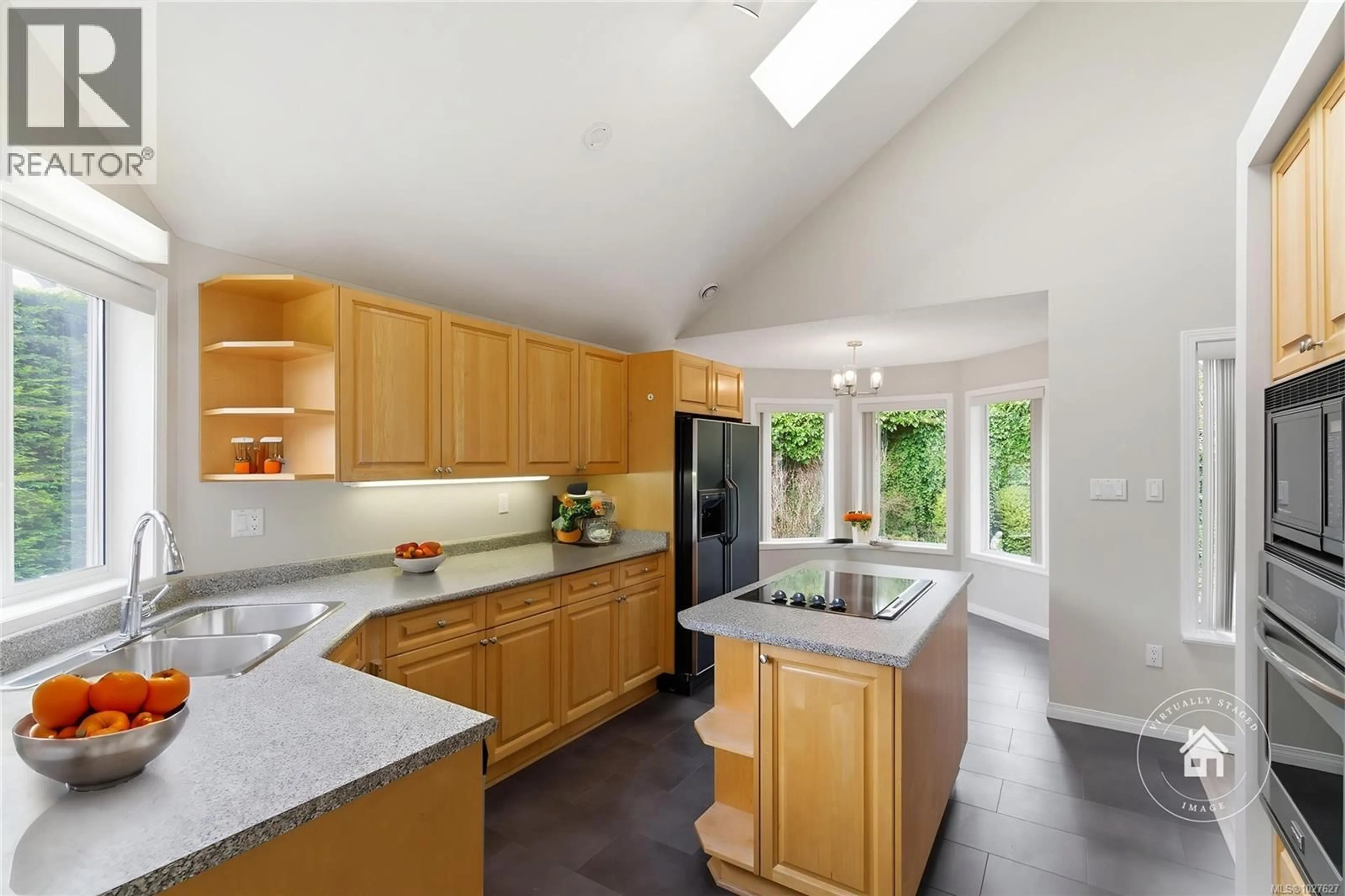 Contemporary kitchen, ceramic/tile floor for 576 DALMATIAN DRIVE, Parksville British Columbia V9P1Y4