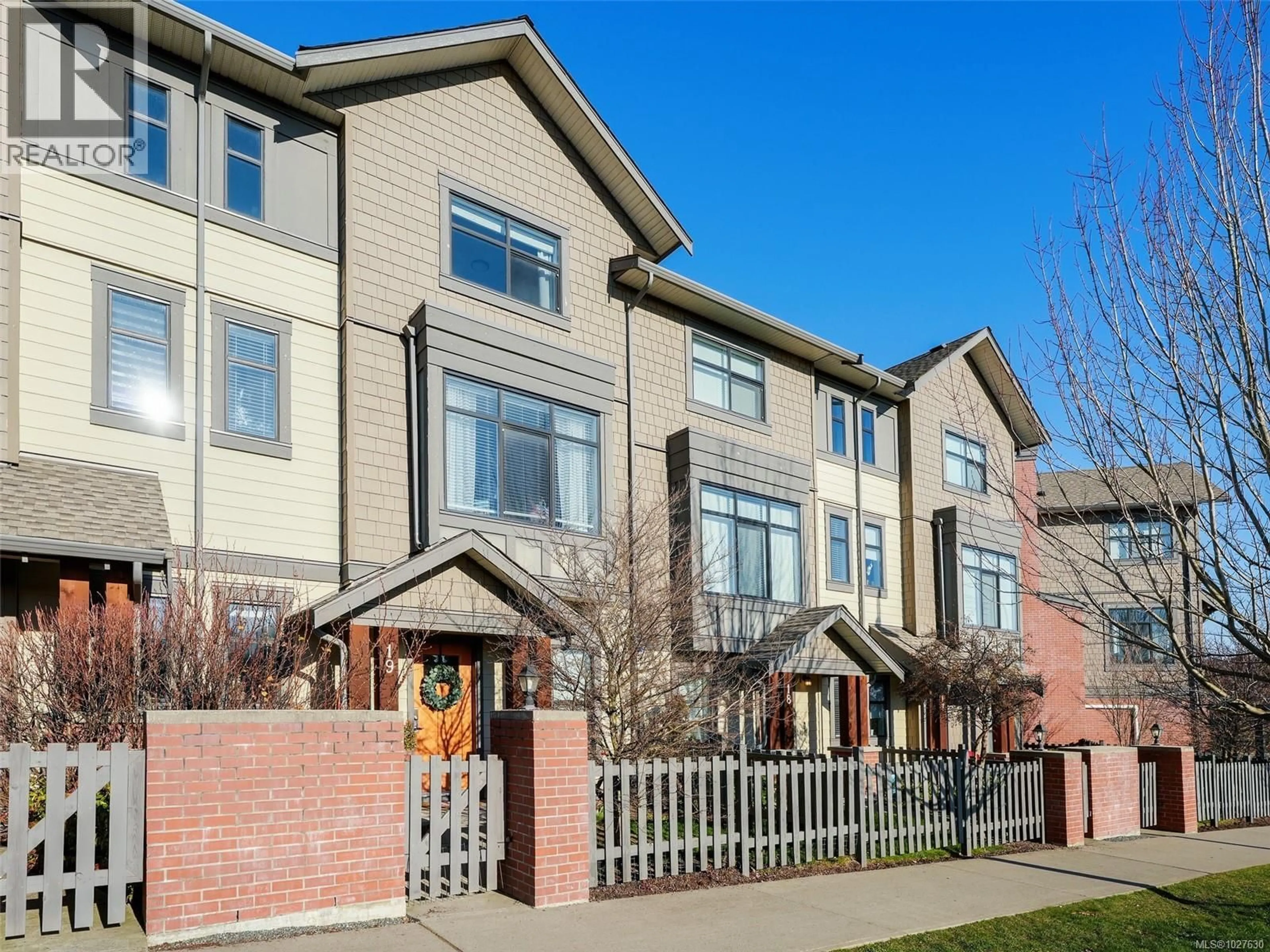 Home with brick exterior material, street for 19 - 350 LATORIA BOULEVARD, Colwood British Columbia V9C0M9