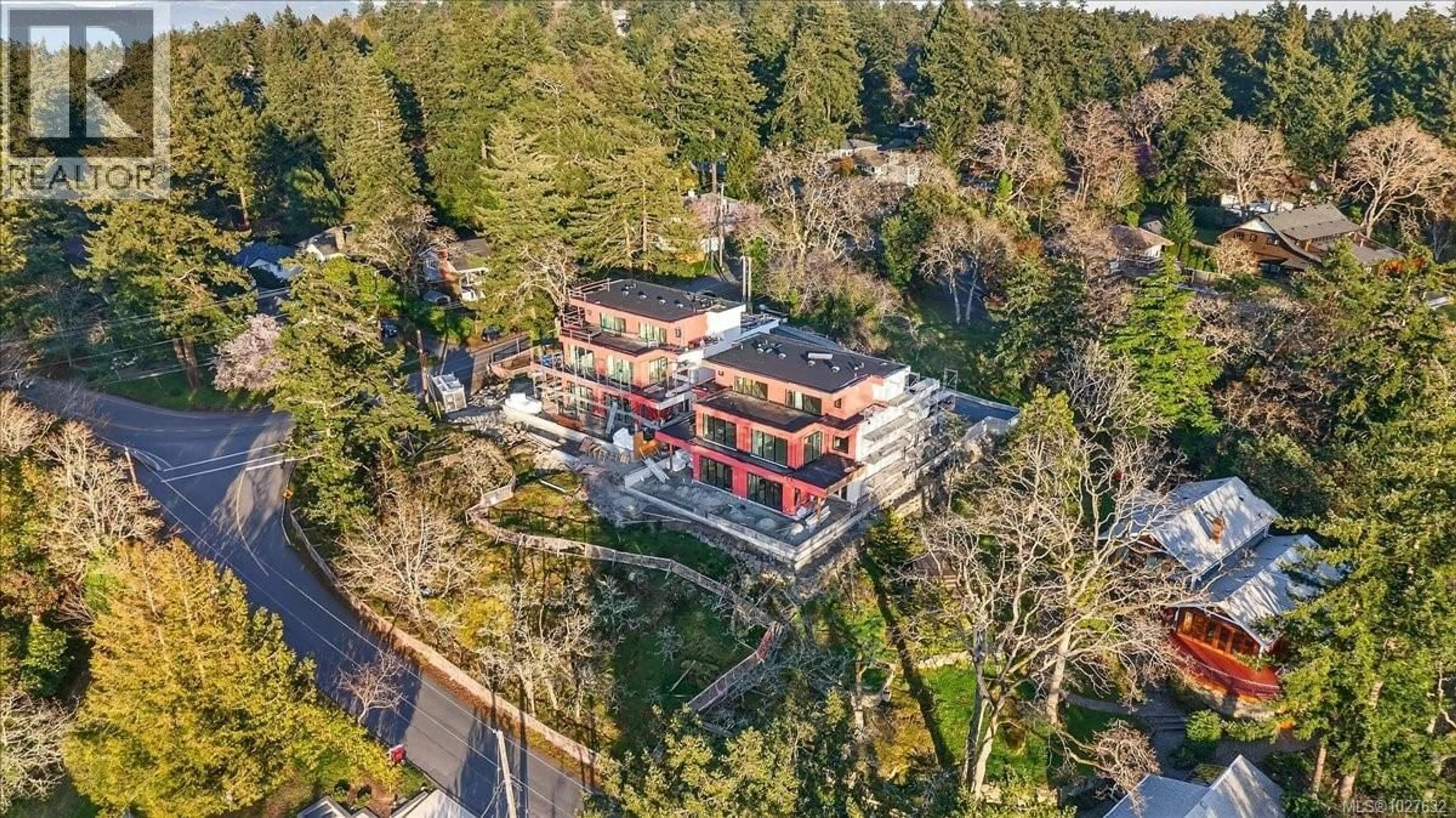 A pic from outside/outdoor area/front of a property/back of a property/a pic from drone, building for 2 - 2737 TUDOR AVENUE, Saanich British Columbia V8N1L6