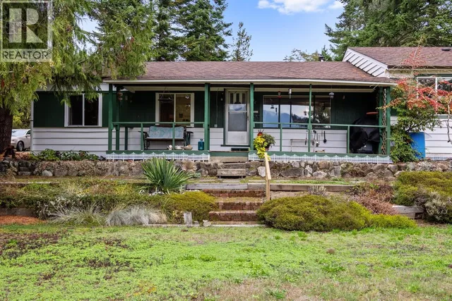3296 DENMAN ROAD, Denman Island 3
