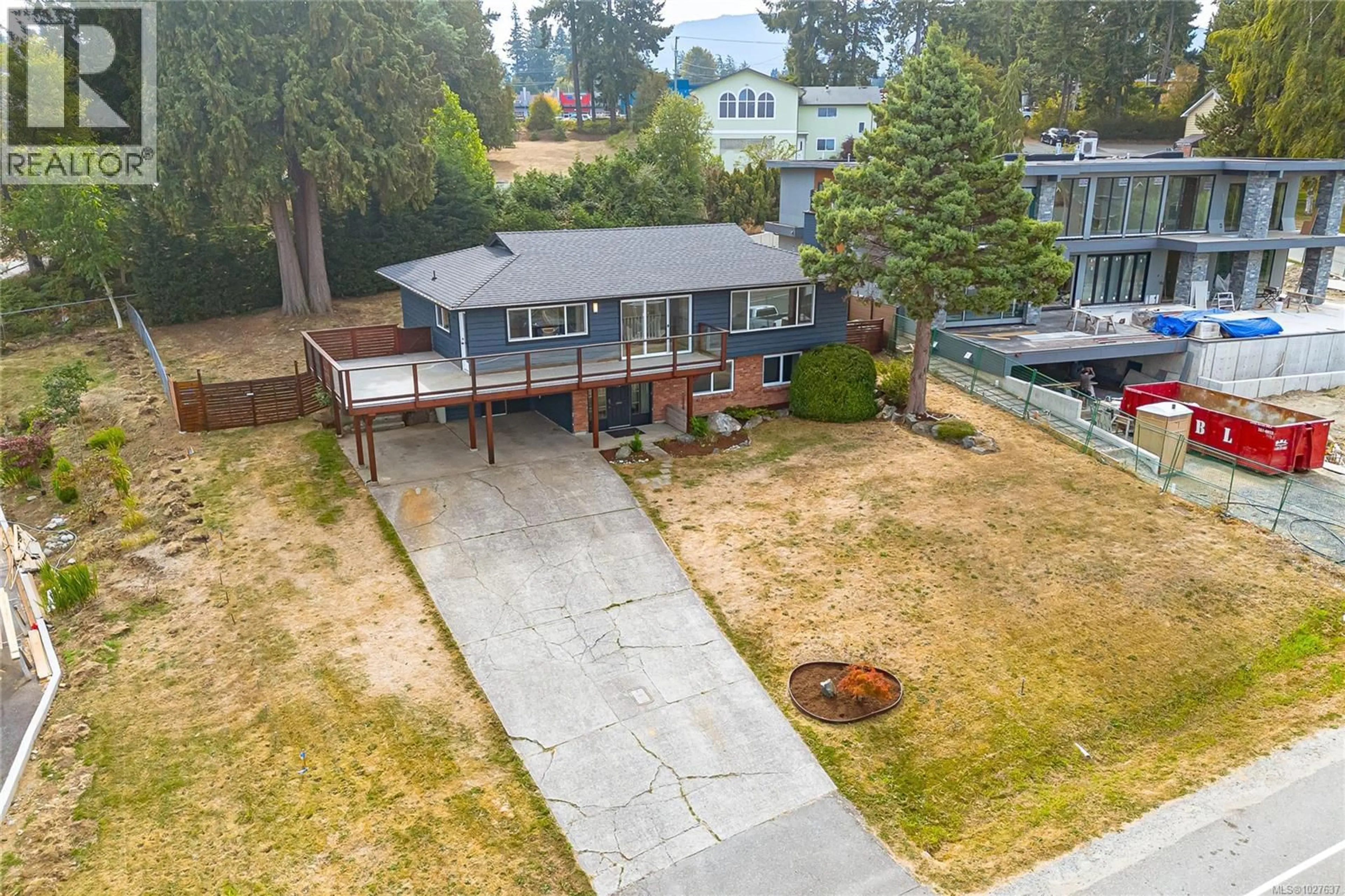 A pic from outside/outdoor area/front of a property/back of a property/a pic from drone, street for 15 CILAIRE DRIVE, Nanaimo British Columbia V9S3C9
