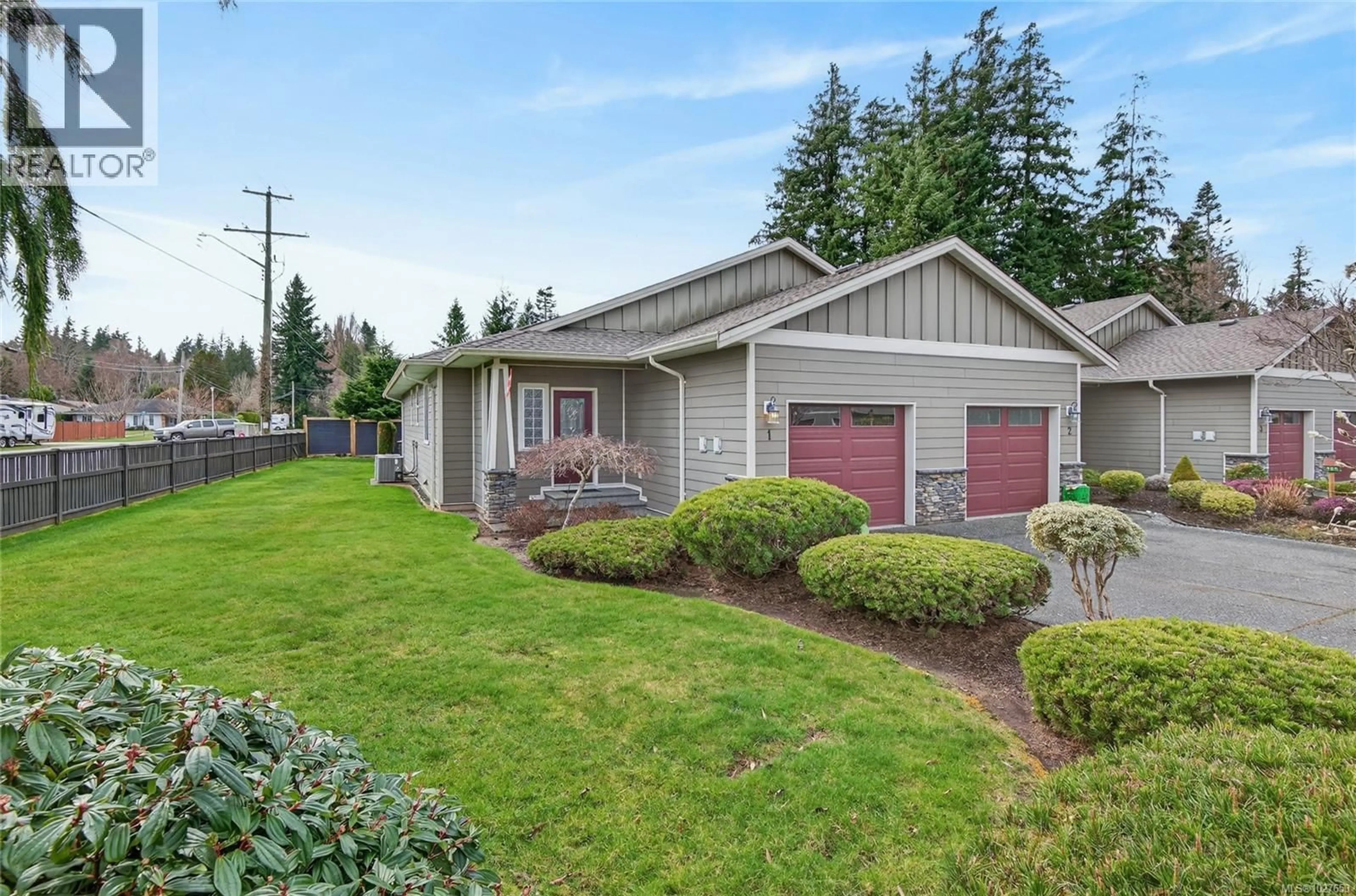 Home with vinyl exterior material, street for 1 - 346 ERICKSON ROAD, Campbell River British Columbia V9W1S7