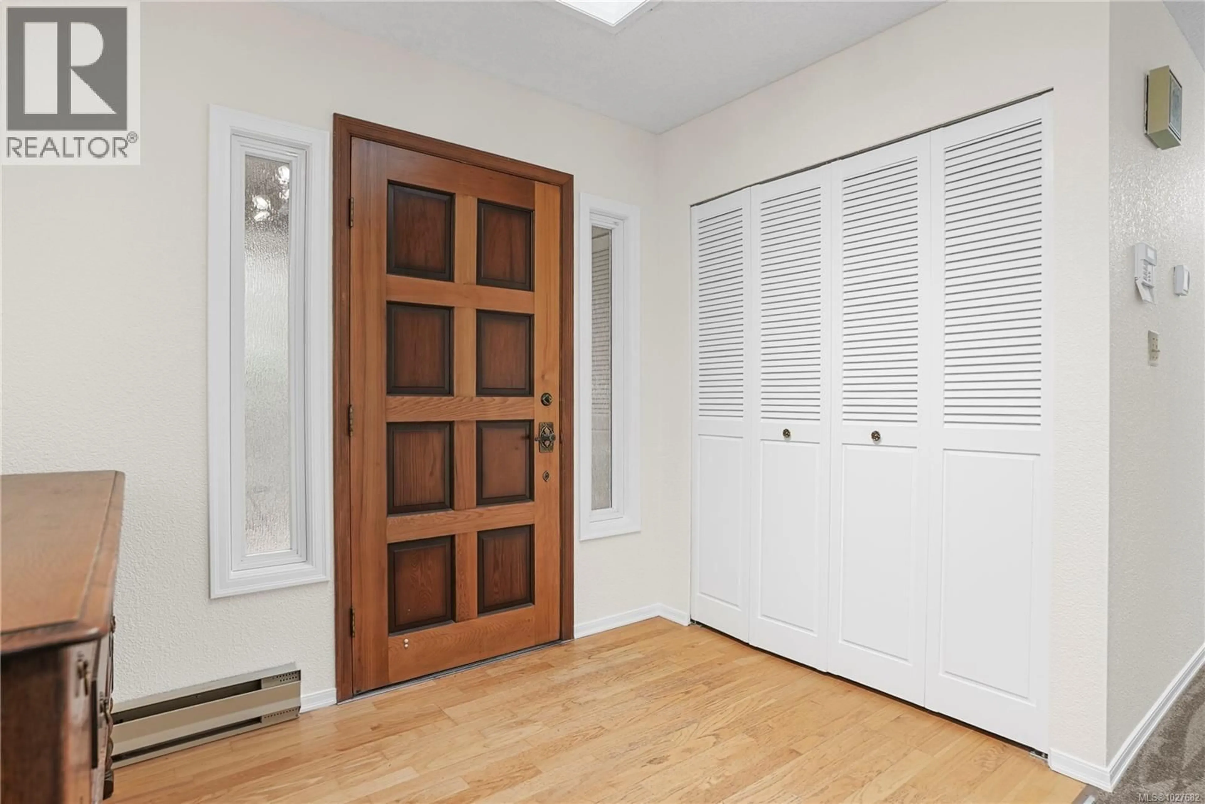 Indoor entryway for 9343 CARNOUSTIE CRESCENT, North Saanich British Columbia V8L5G7