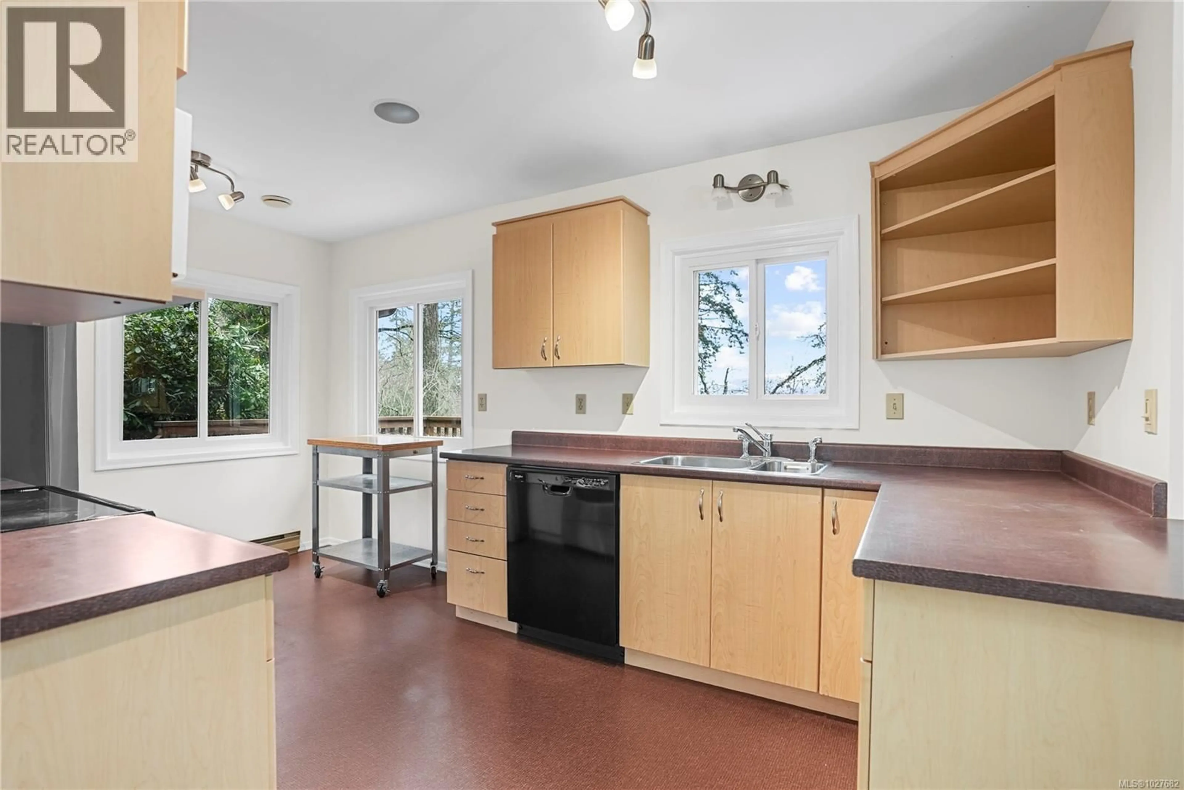 Standard kitchen, unknown for 9343 CARNOUSTIE CRESCENT, North Saanich British Columbia V8L5G7
