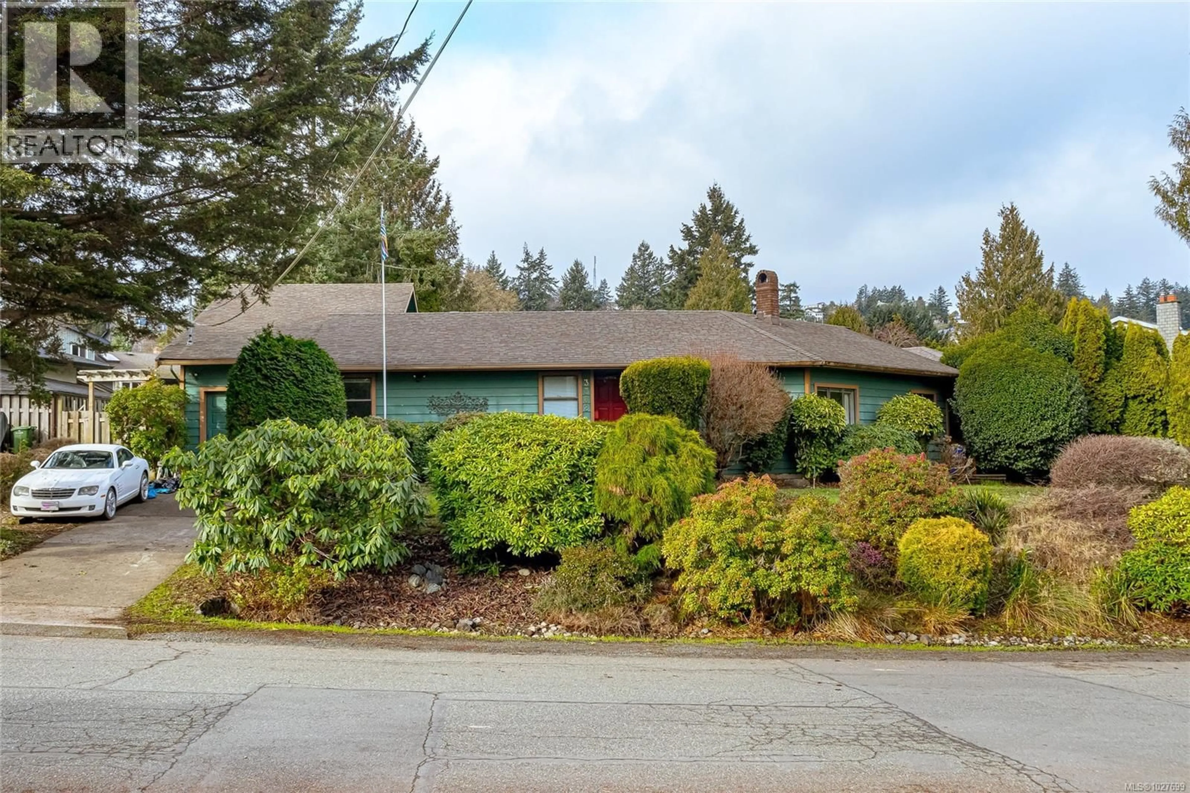 Home with vinyl exterior material, street for 3362 ST. TROY PLACE, Colwood British Columbia V8P4J1