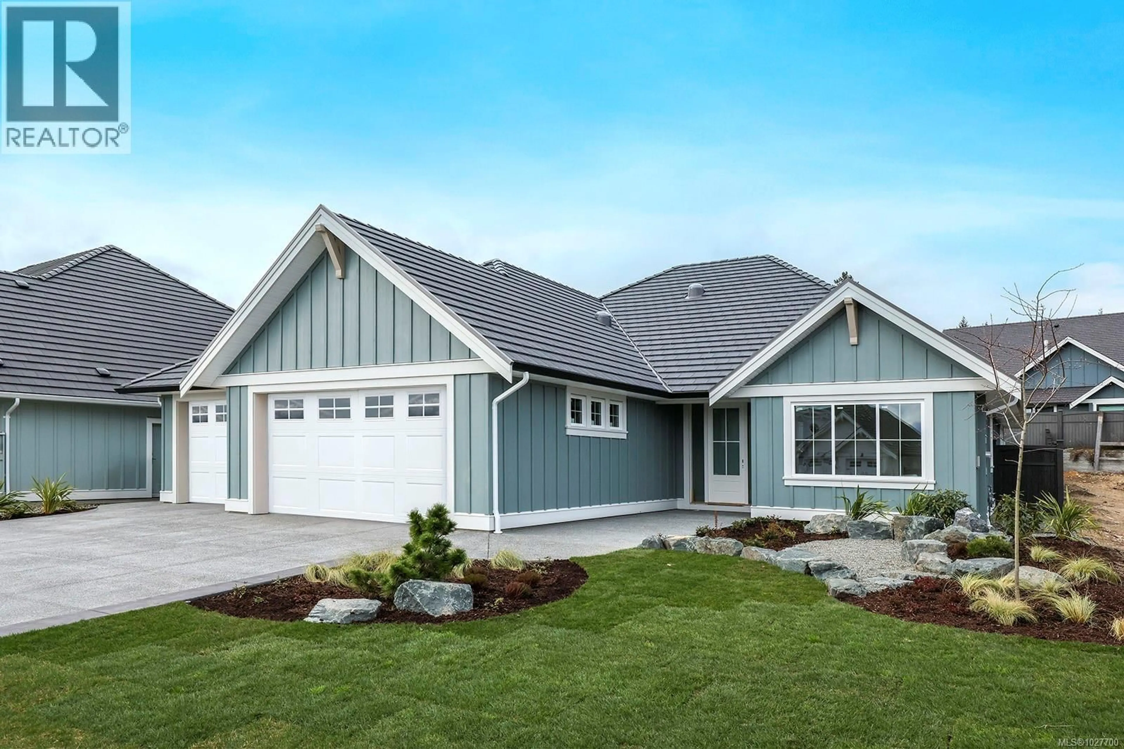 Home with vinyl exterior material, street for 3170 OXFORD WAY, Courtenay British Columbia V9N9X4