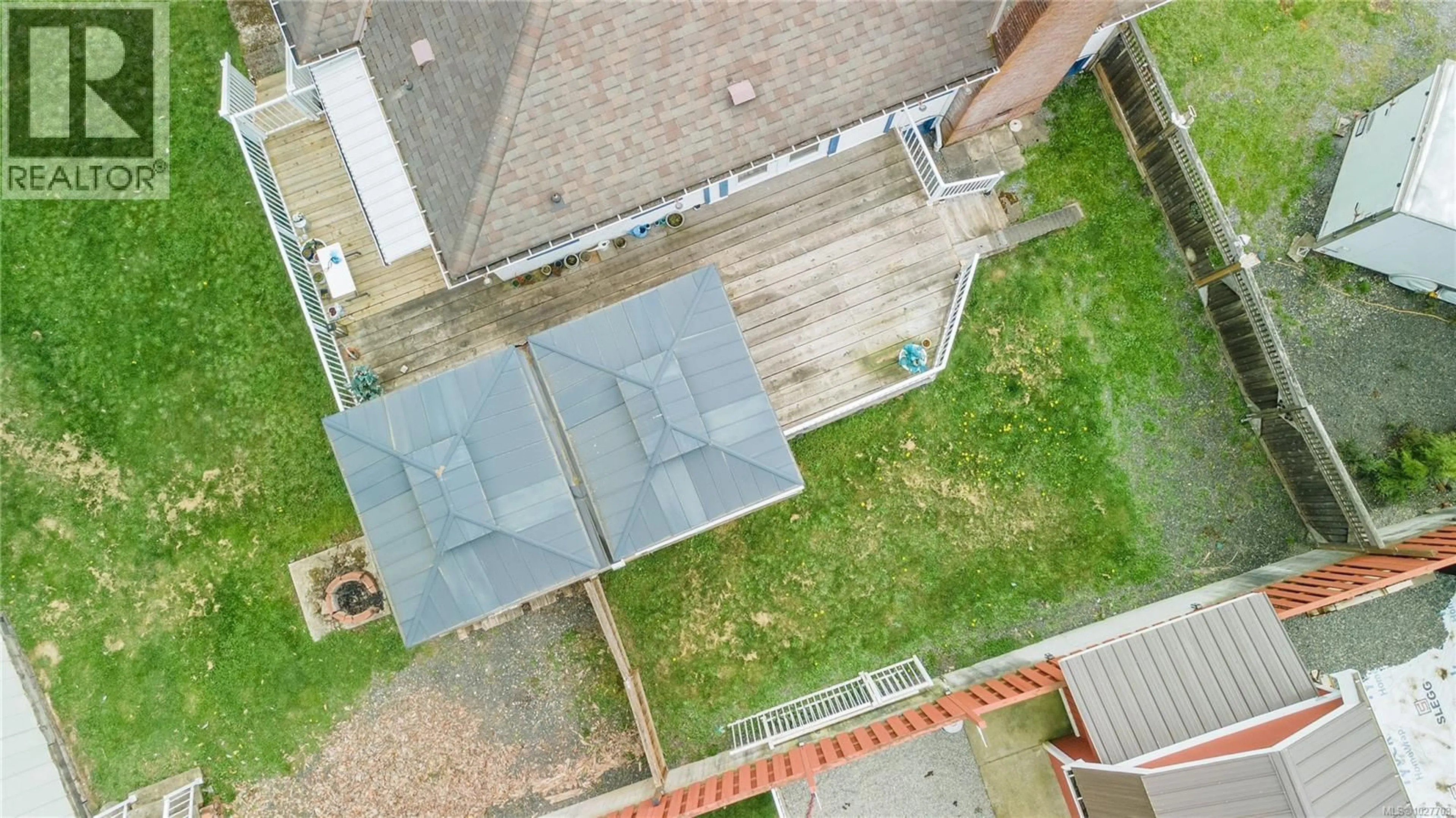 A pic from outside/outdoor area/front of a property/back of a property/a pic from drone, unknown for 6484 SOOKE ROAD, Sooke British Columbia V0S1N0