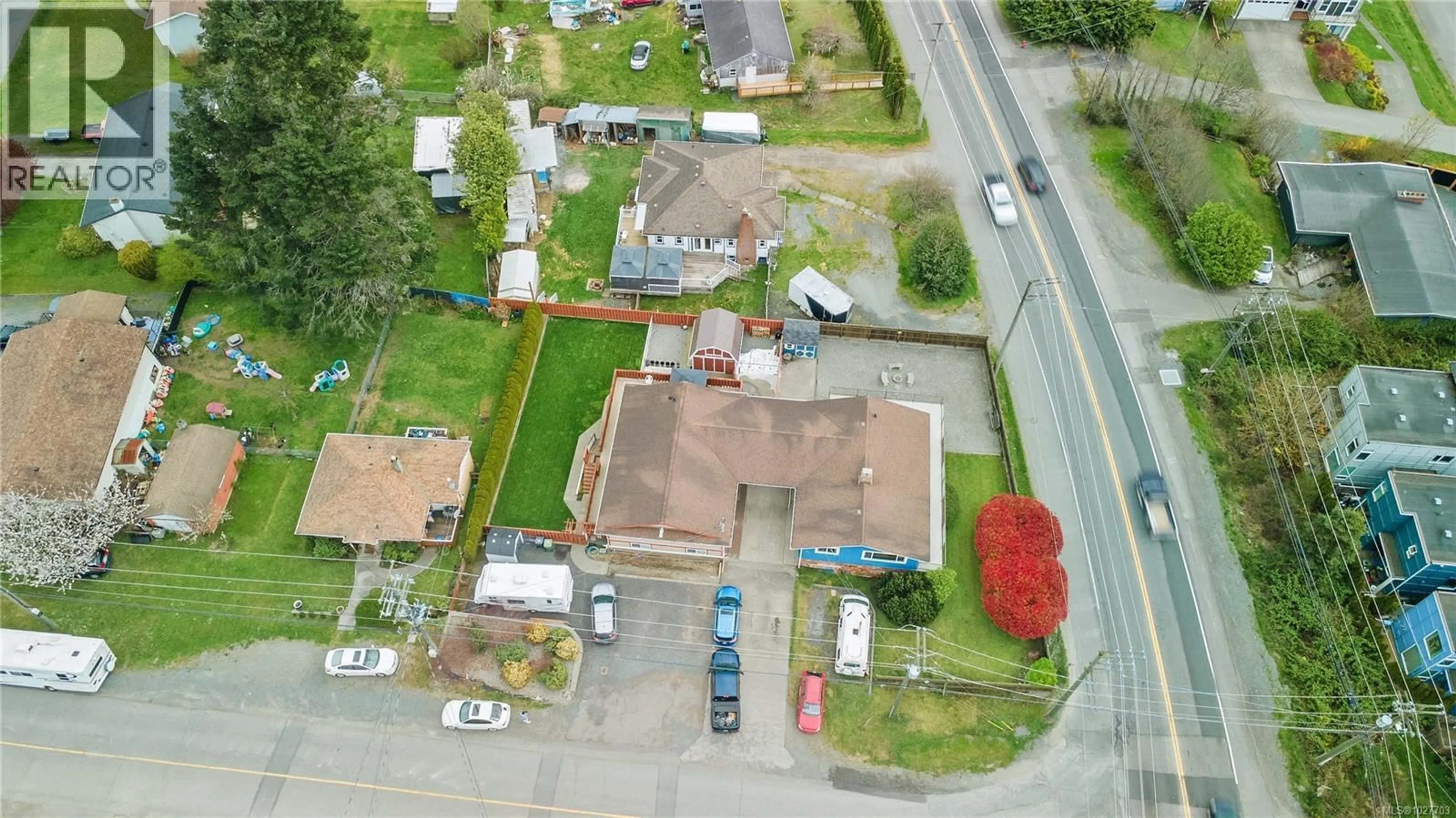 A pic from outside/outdoor area/front of a property/back of a property/a pic from drone, street for 6484 SOOKE ROAD, Sooke British Columbia V0S1N0