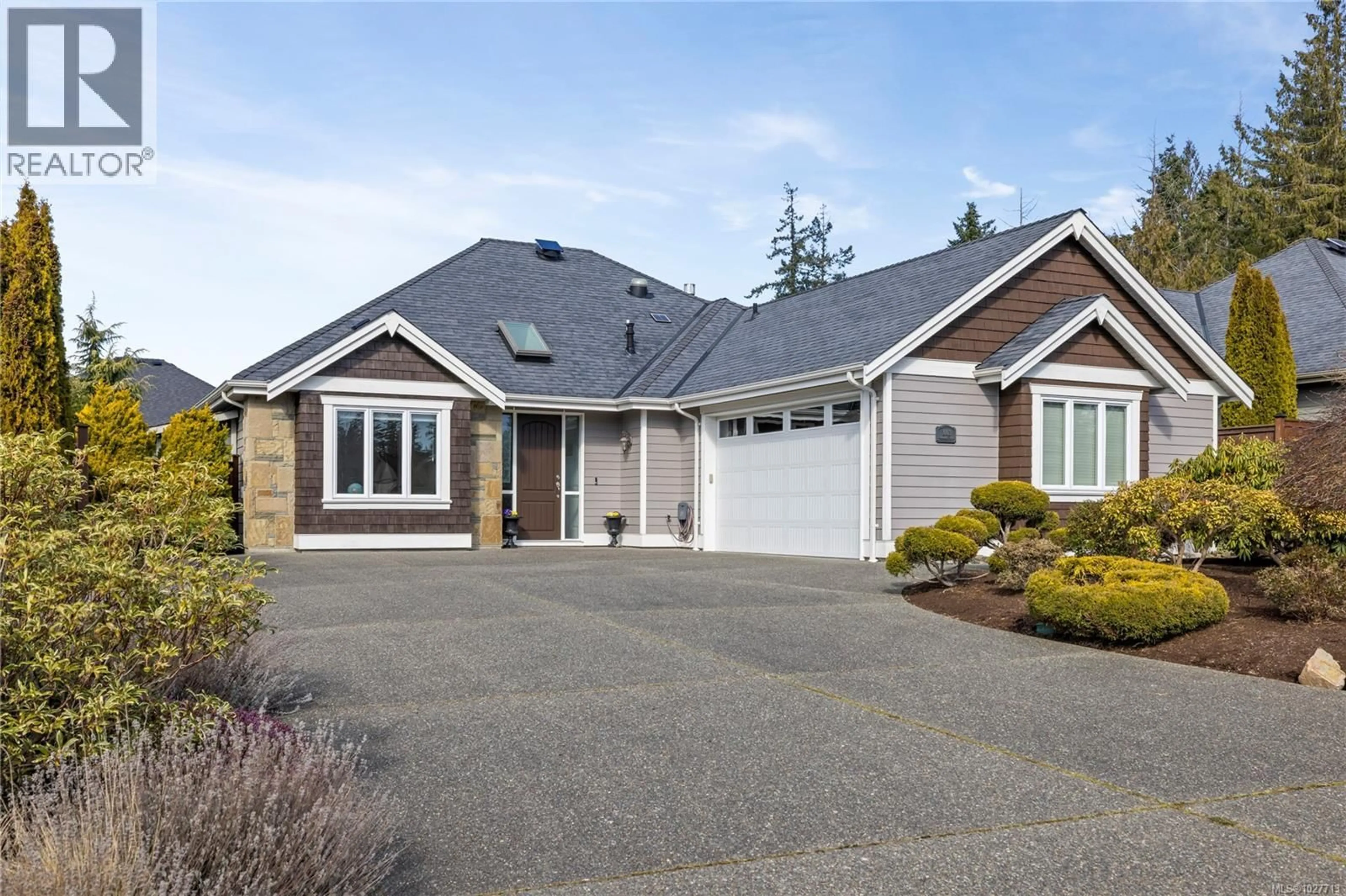 Home with vinyl exterior material, street for 1003 WINDRIDGE PLACE, French Creek British Columbia V9P0B7