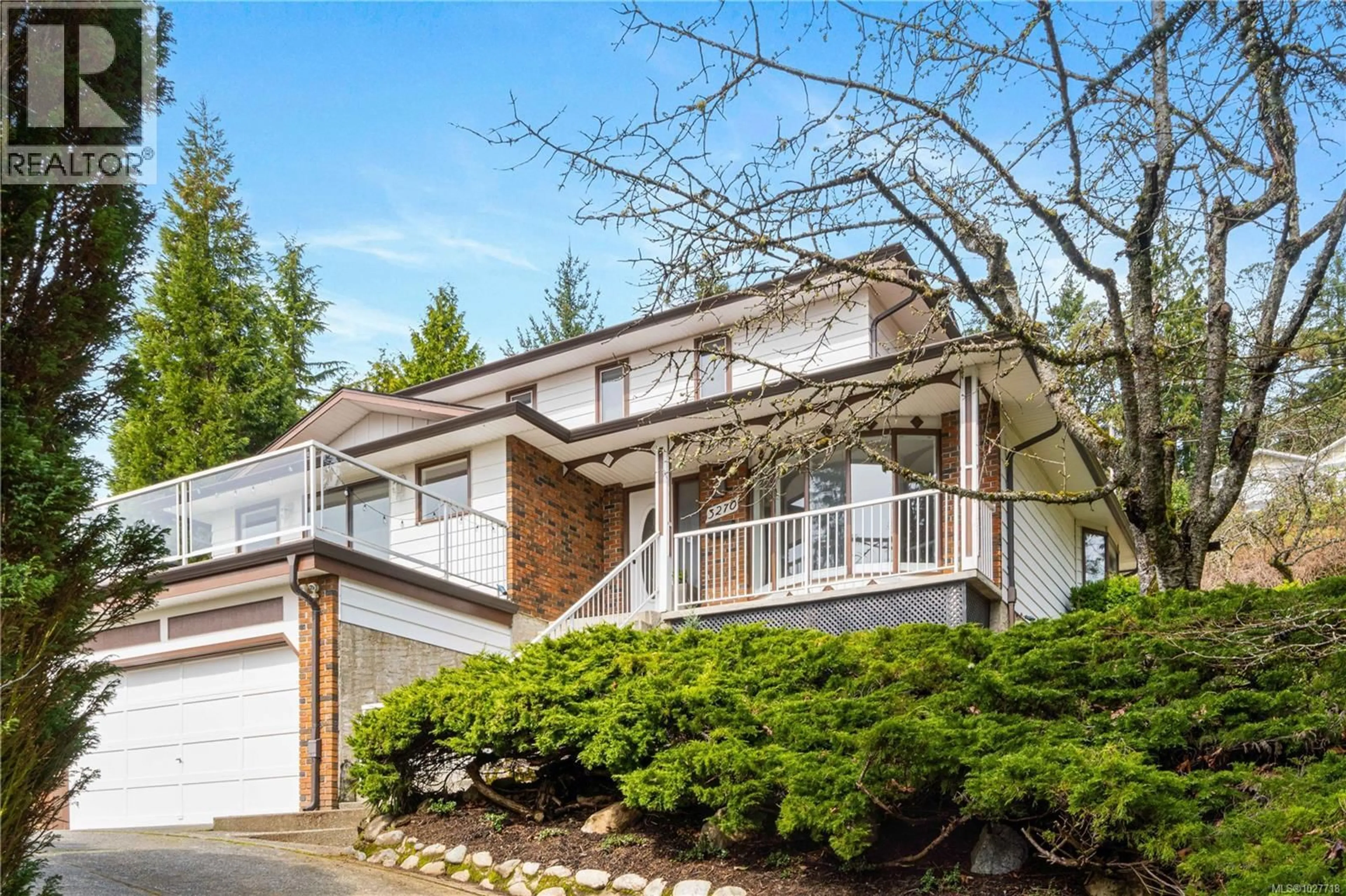 Home with vinyl exterior material, street for 3270 SMUGGLERS HILL DRIVE, Nanaimo British Columbia V9R1T8