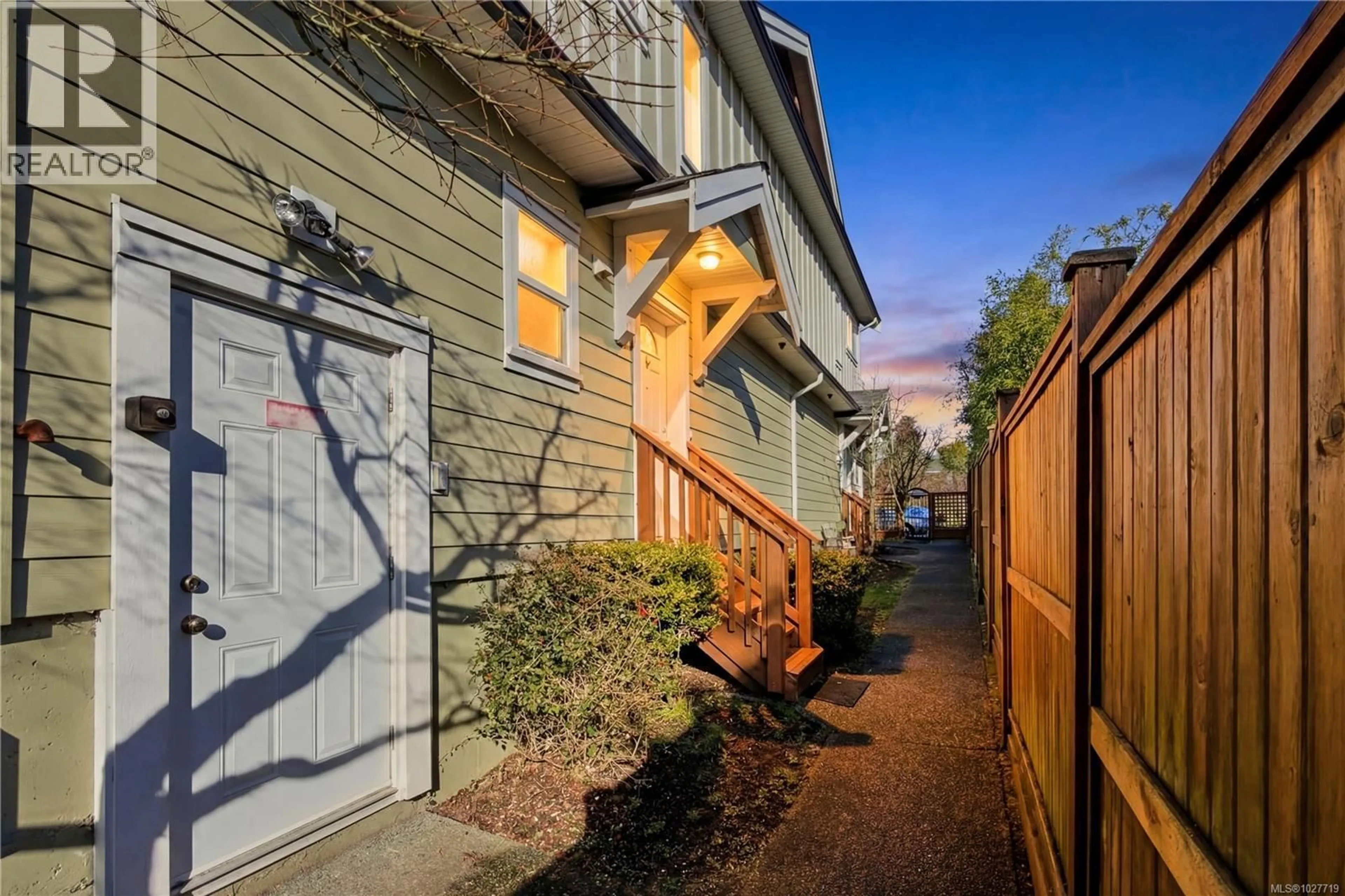 Unknown for 104 - 582 ROSEHILL STREET, Nanaimo British Columbia V9S1H6