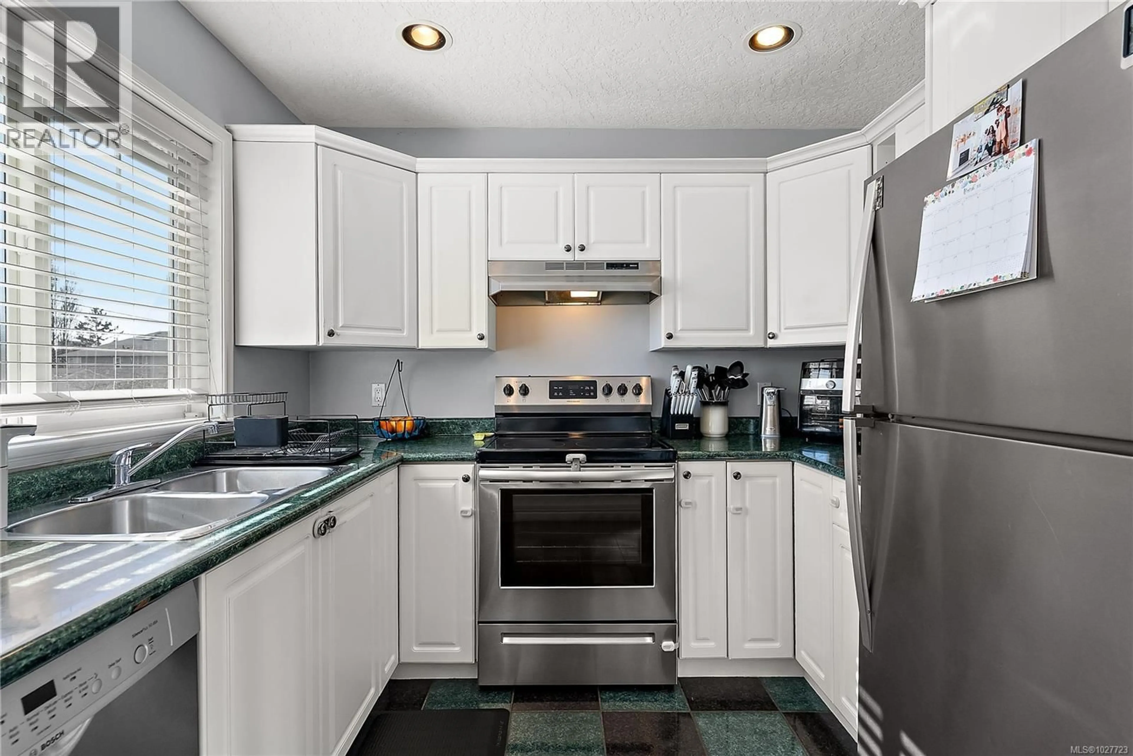 Standard kitchen, ceramic/tile floor for 2124 JAMES WHITE BOULEVARD WEST, Sidney British Columbia V8L1Z2
