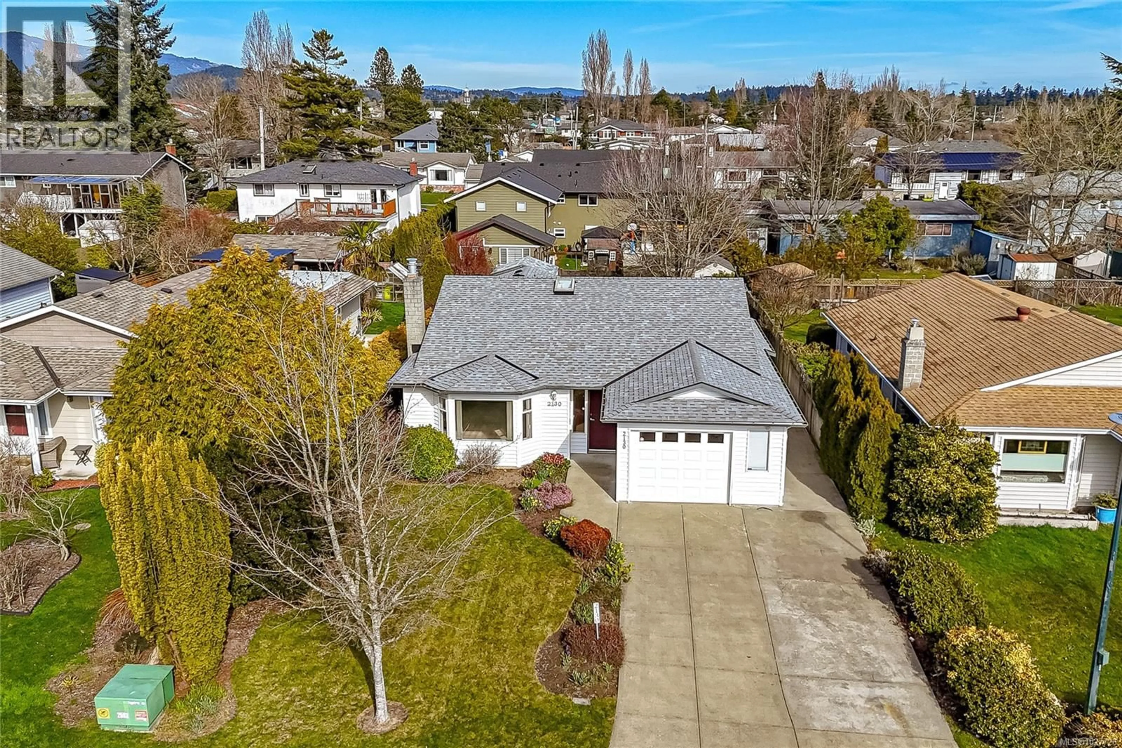 A pic from outside/outdoor area/front of a property/back of a property/a pic from drone, water/lake/river/ocean view for 2130 JAHN PLACE, Sidney British Columbia V8L5B9