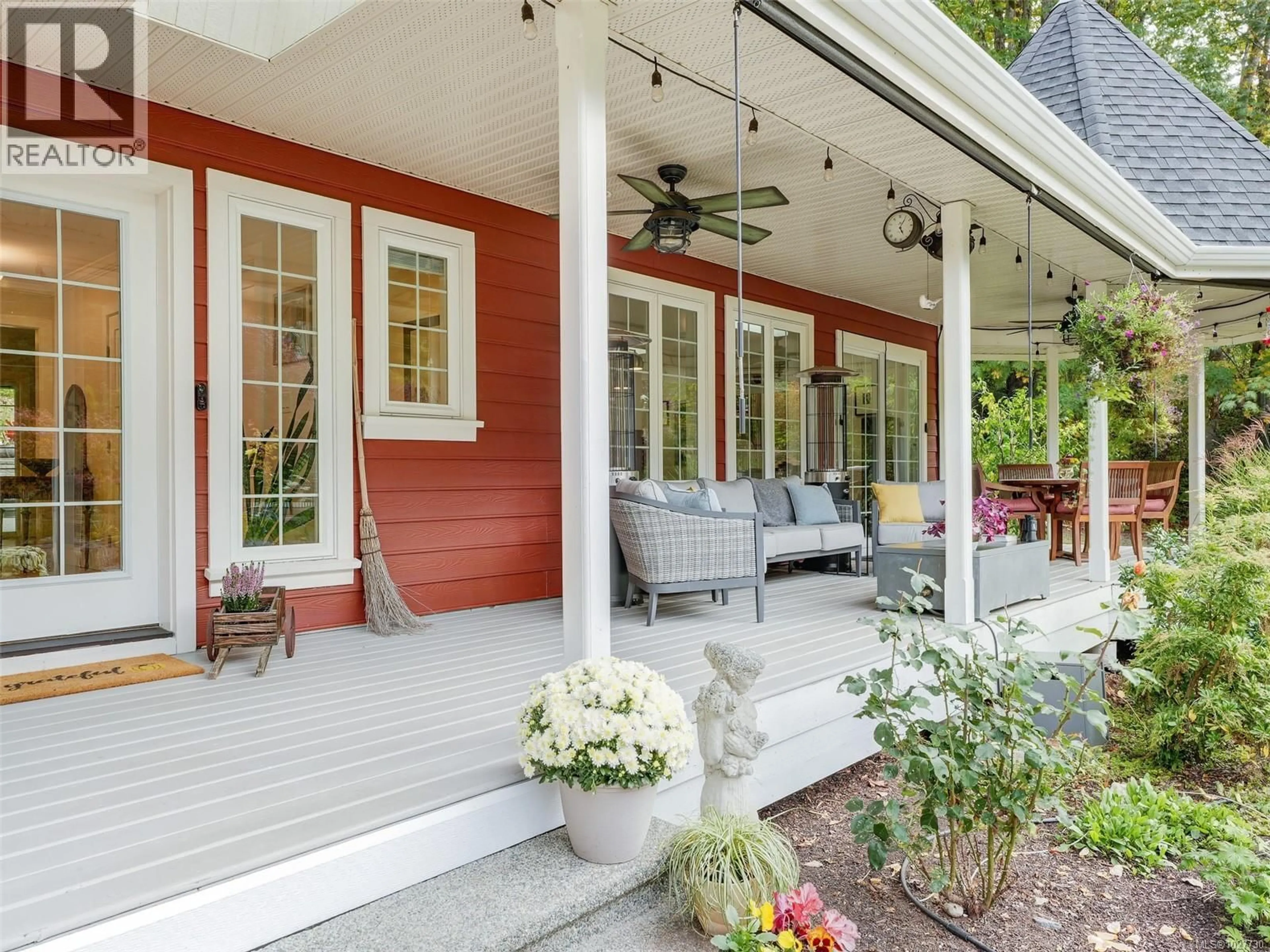 Patio, street for 6583 WALLACE DRIVE, Central Saanich British Columbia V8M1J8