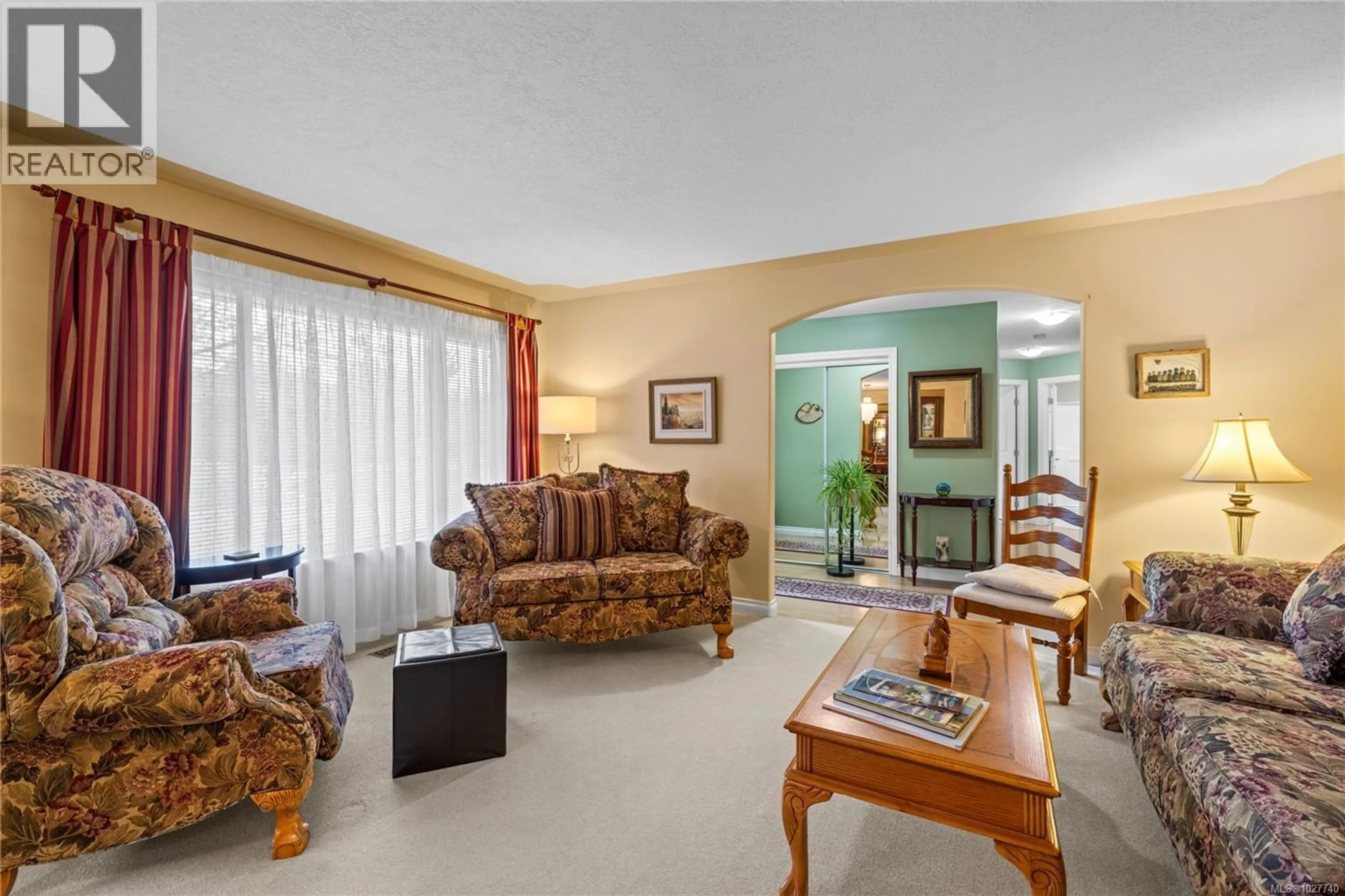 Living room with furniture, unknown for 4 TRILL DRIVE, Parksville British Columbia V9P2W6