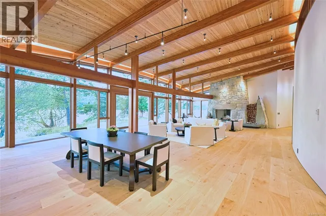 3200 CLAM BAY ROAD, Pender Island 5