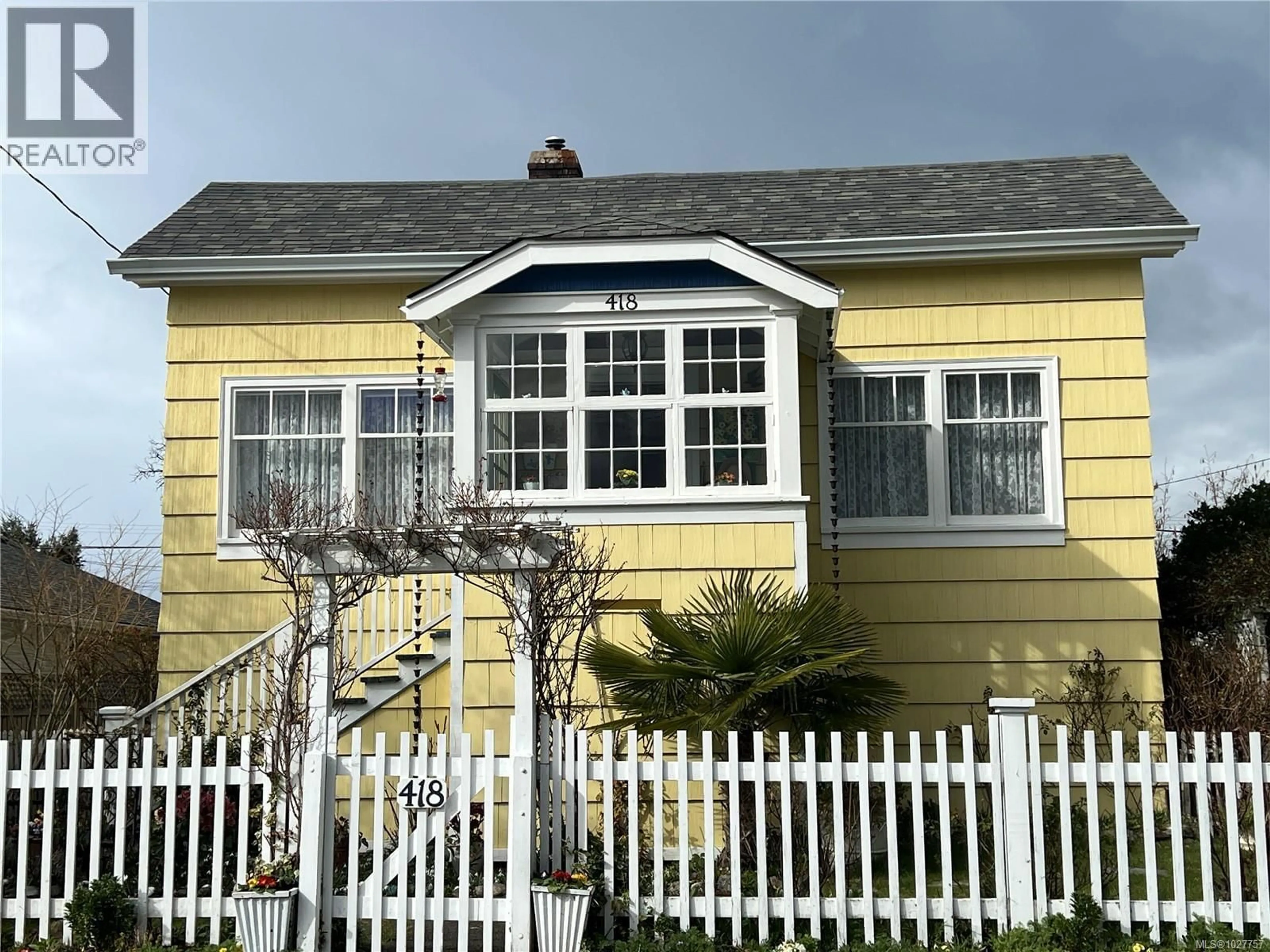 Home with vinyl exterior material, street for 418 HIGH STREET, Ladysmith British Columbia V9G1B7