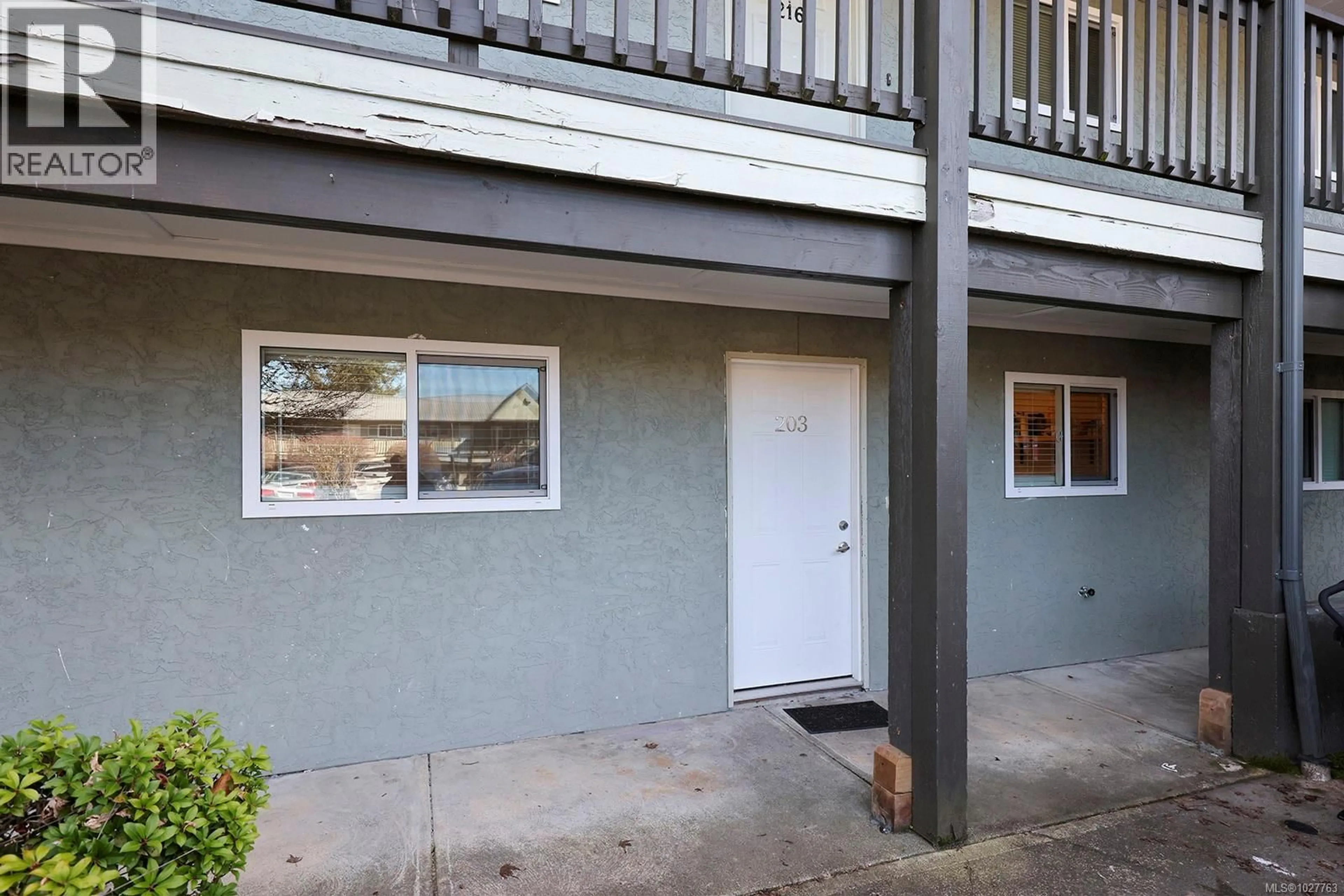 Patio, street for 203 - 1540 PIERCY AVENUE, Courtenay British Columbia V9N3E9