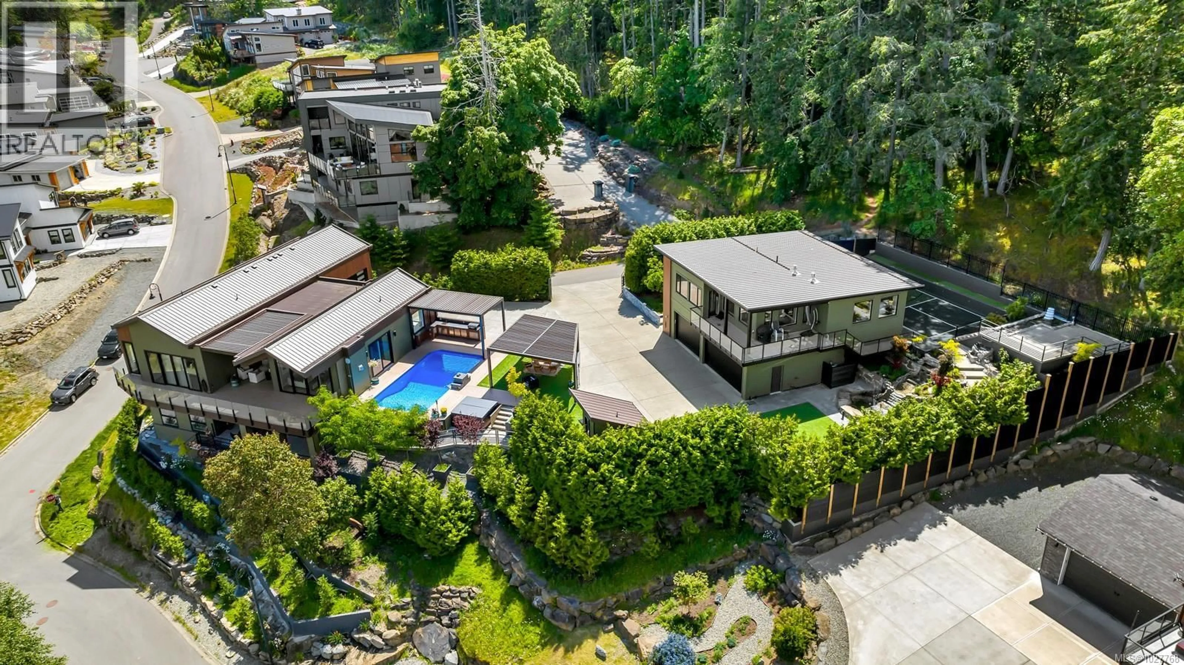 A pic from outside/outdoor area/front of a property/back of a property/a pic from drone, mountain view for 23 & 24 - 1060 SHORE PINE CLOSE, Duncan British Columbia V9L0C4