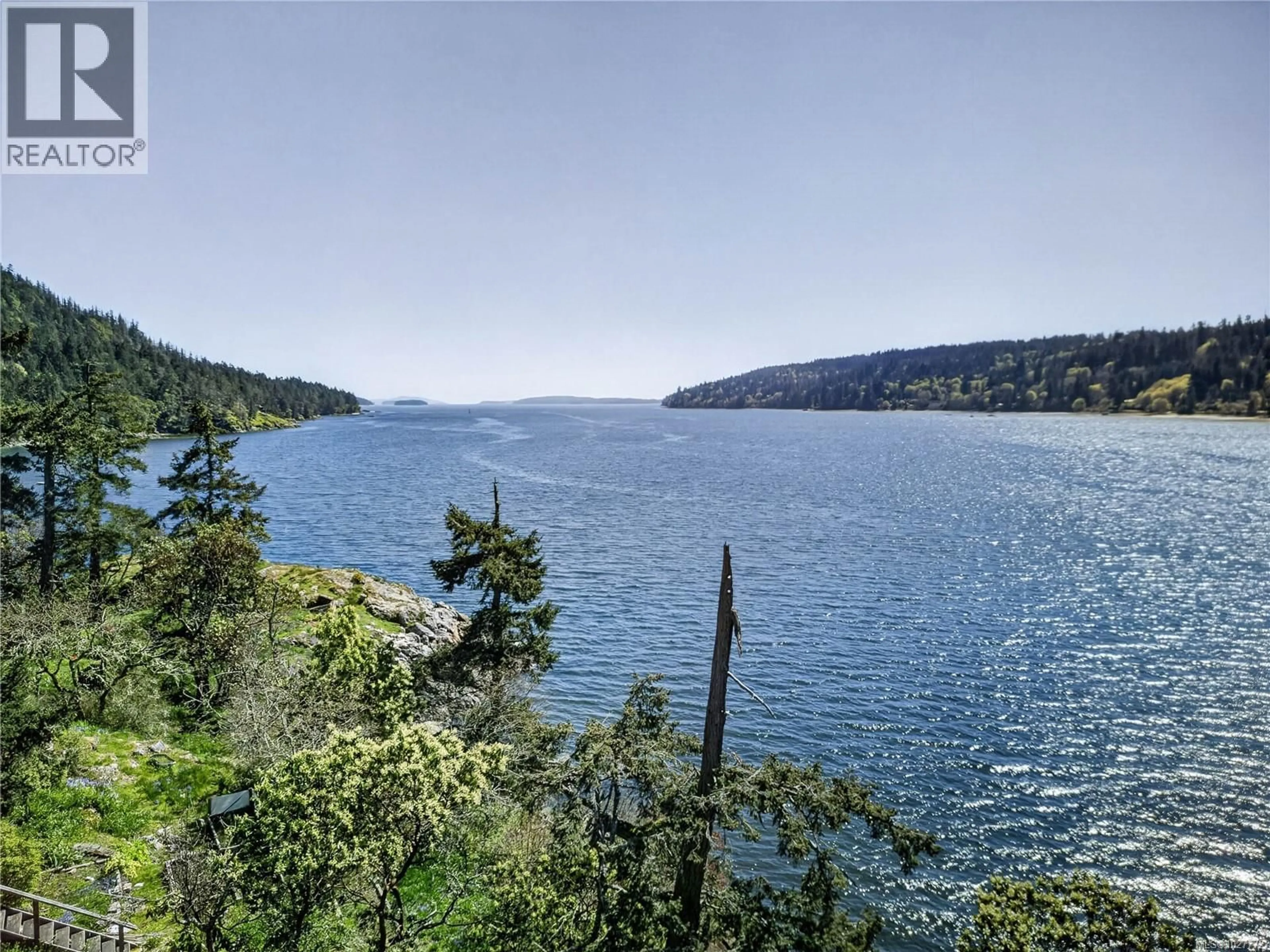 A pic from outside/outdoor area/front of a property/back of a property/a pic from drone, water/lake/river/ocean view for 117 MORNINGSIDE ROAD, Salt Spring British Columbia V8K1X1