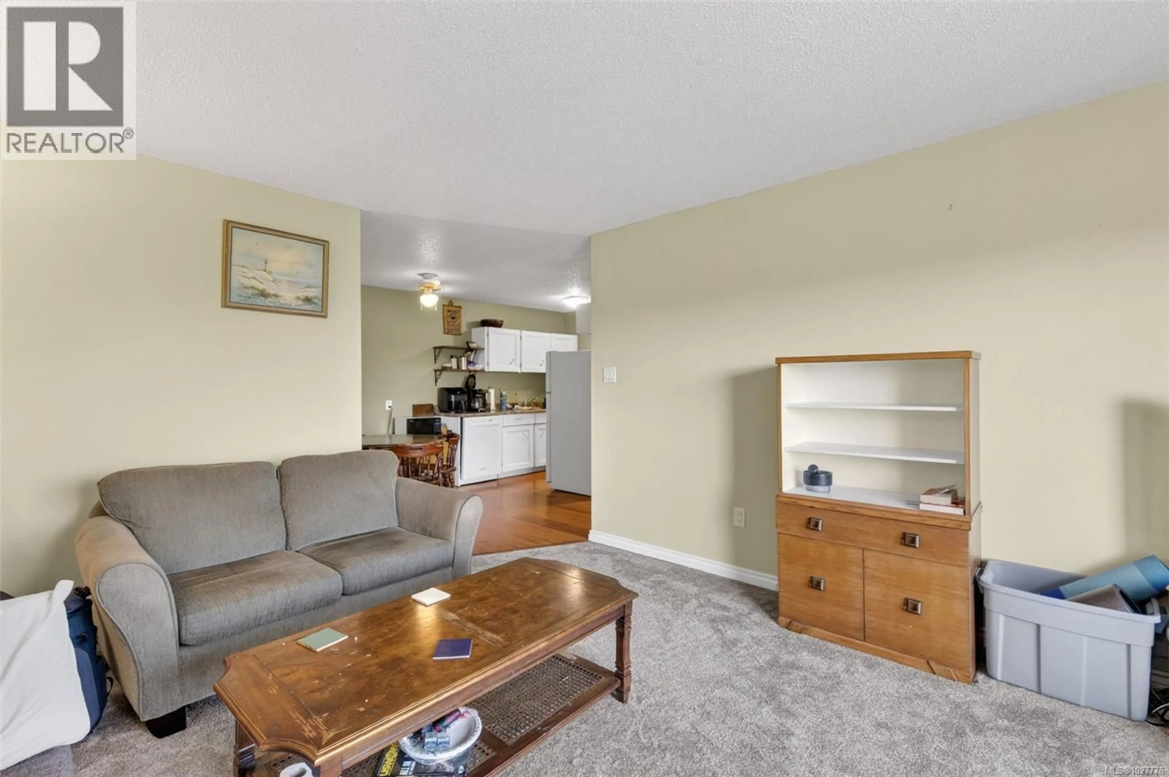 Living room with furniture, unknown for 323 - 3225 ELDON PLACE, Saanich British Columbia V8Z6A7