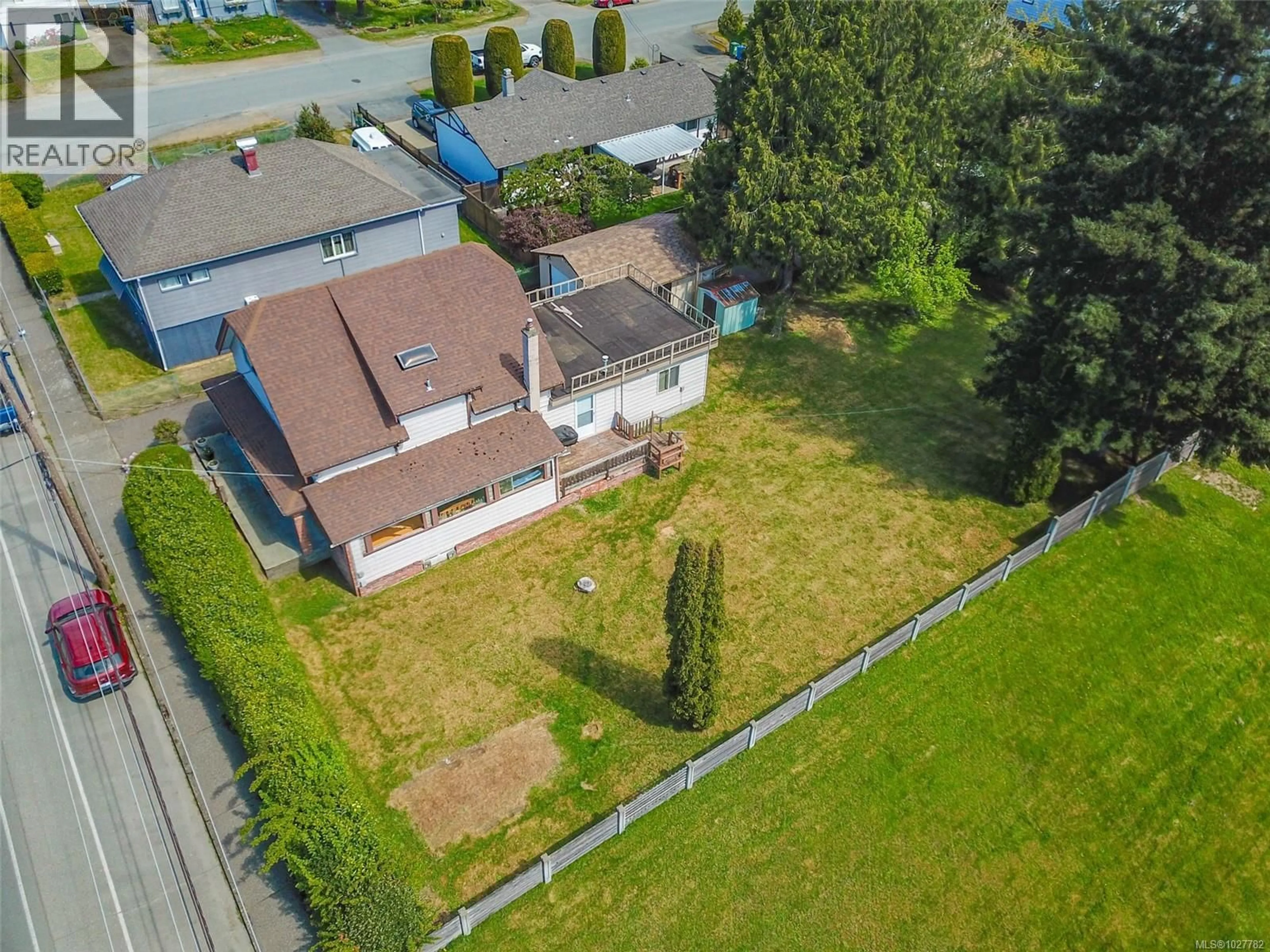 A pic from outside/outdoor area/front of a property/back of a property/a pic from drone, street for 4987 GERTRUDE STREET, Port Alberni British Columbia V9Y6K8