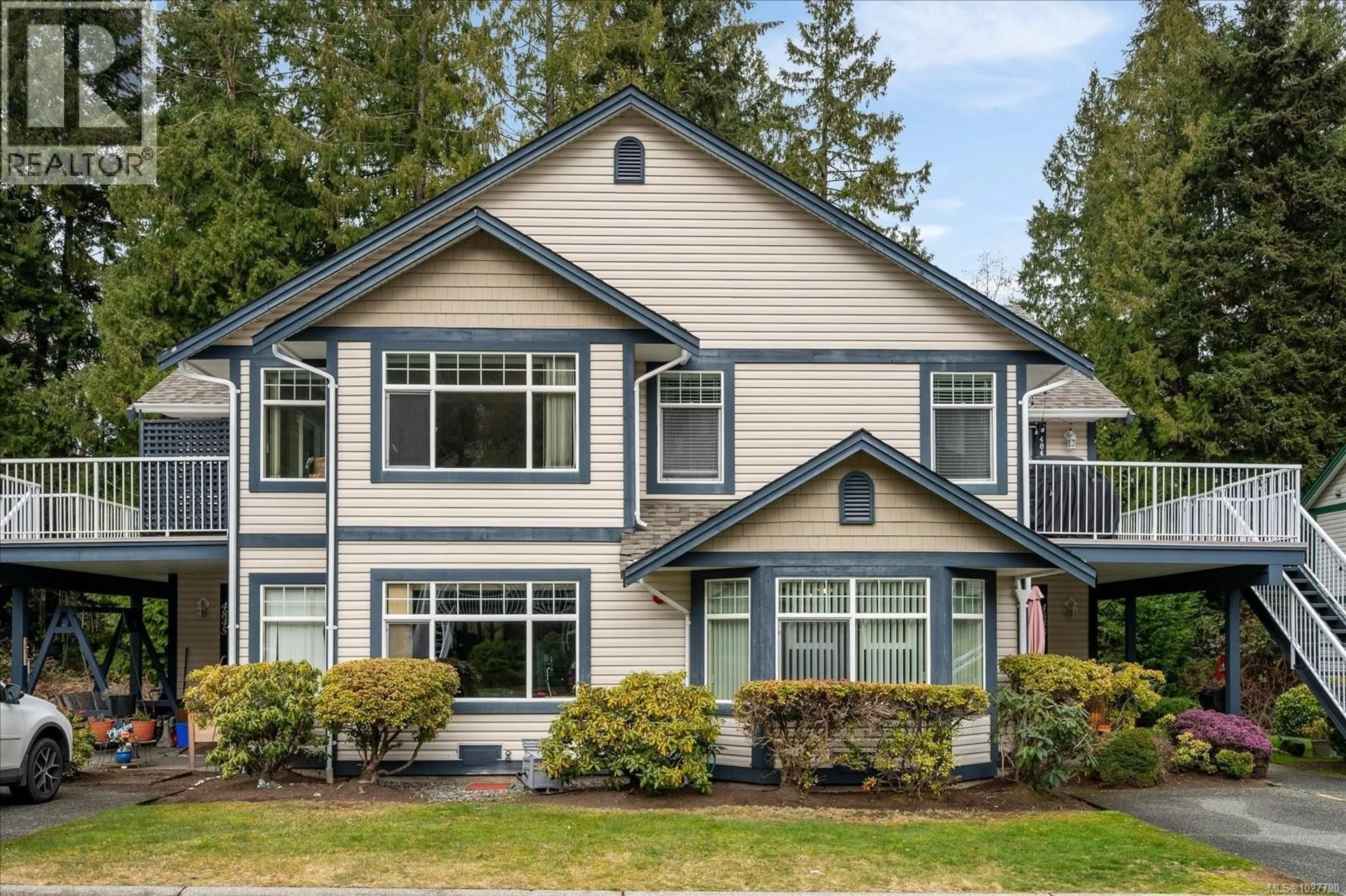 Home with vinyl exterior material, street for 4843 SALMON BERRY WAY, Nanaimo British Columbia V9V1T4