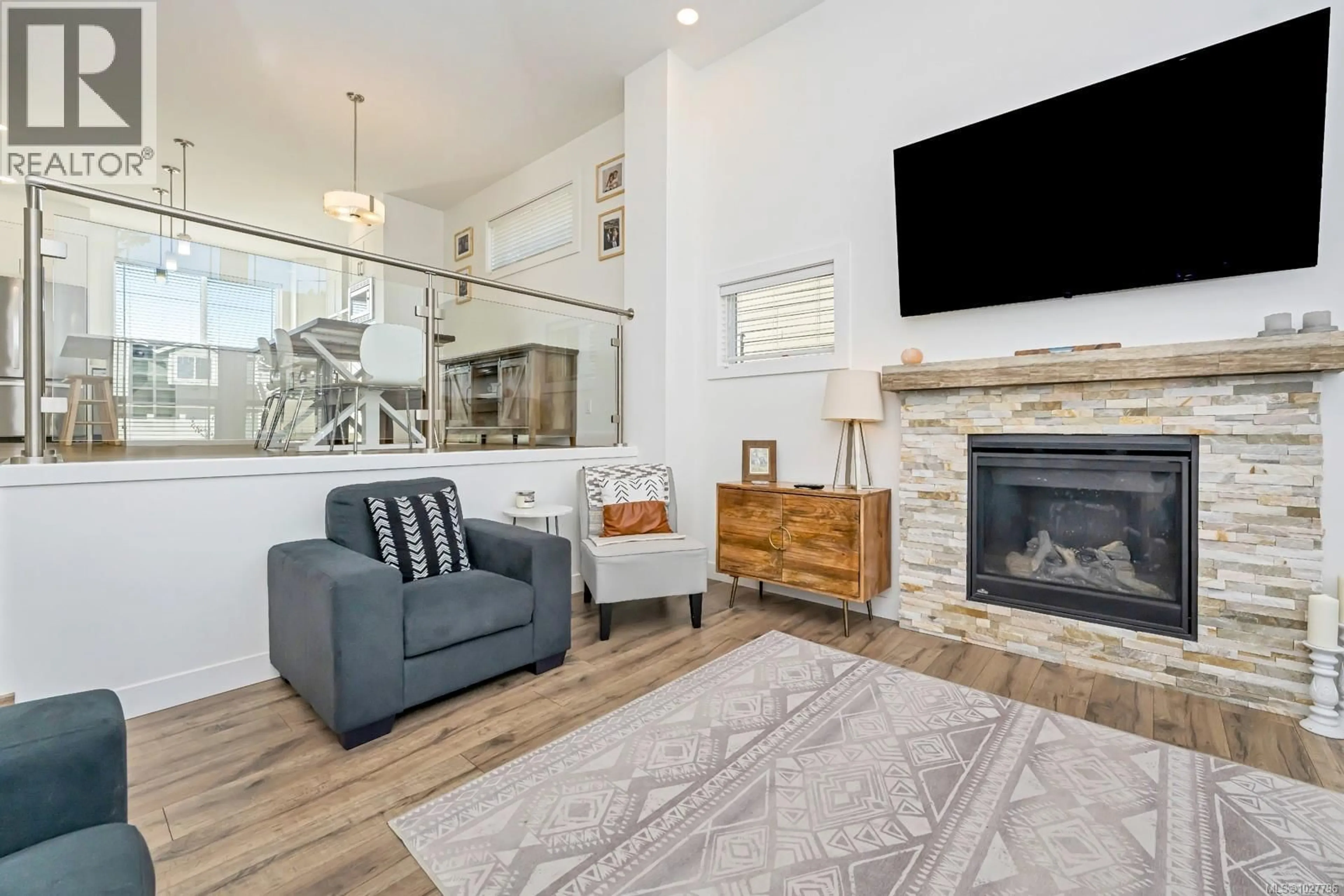 Living room with furniture, unknown for 224 CASPIAN DRIVE, Colwood British Columbia V9C0P8