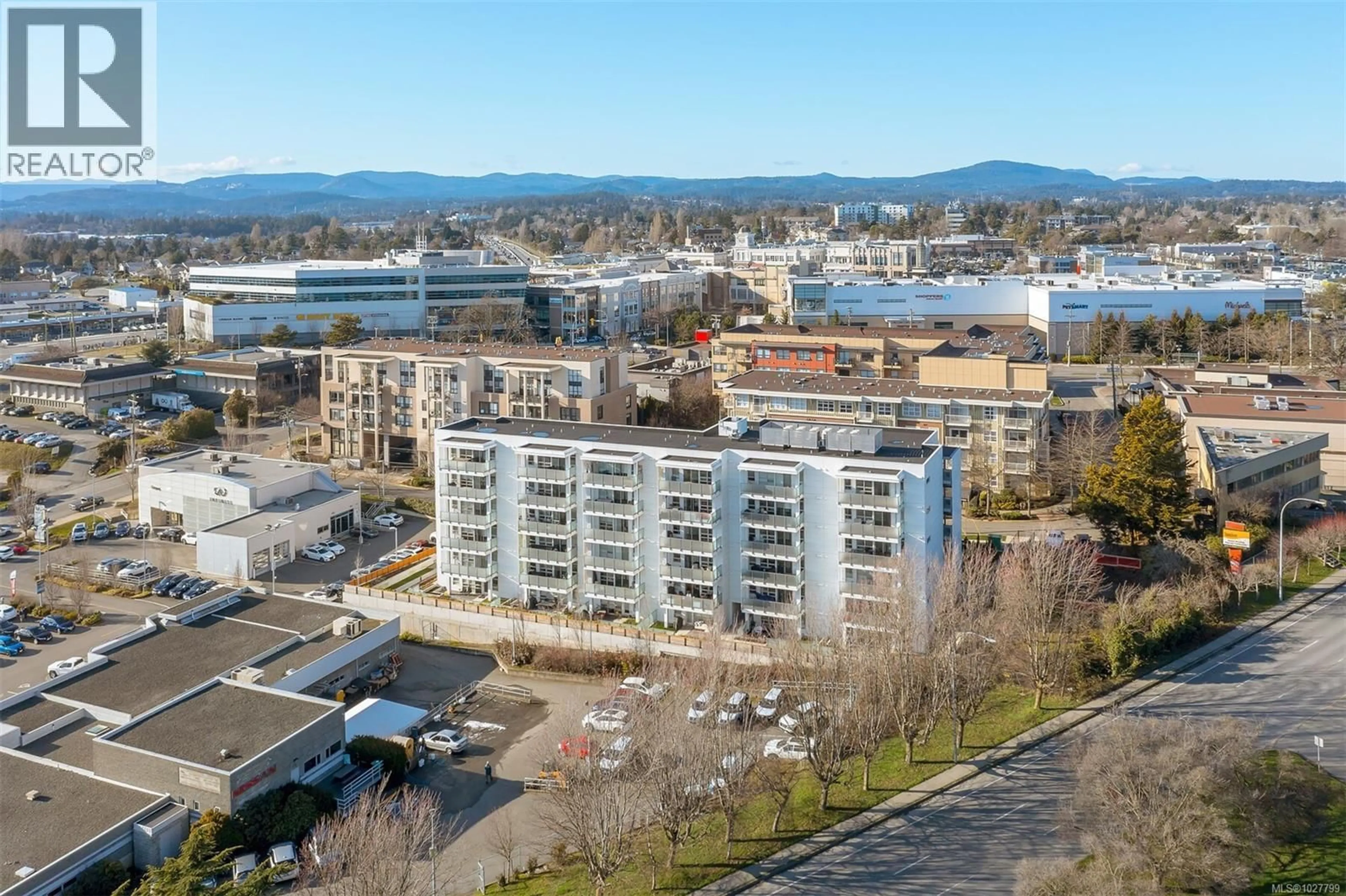A pic from outside/outdoor area/front of a property/back of a property/a pic from drone, city buildings view from balcony for 209 - 881 SHORT STREET, Saanich British Columbia V8P2L3