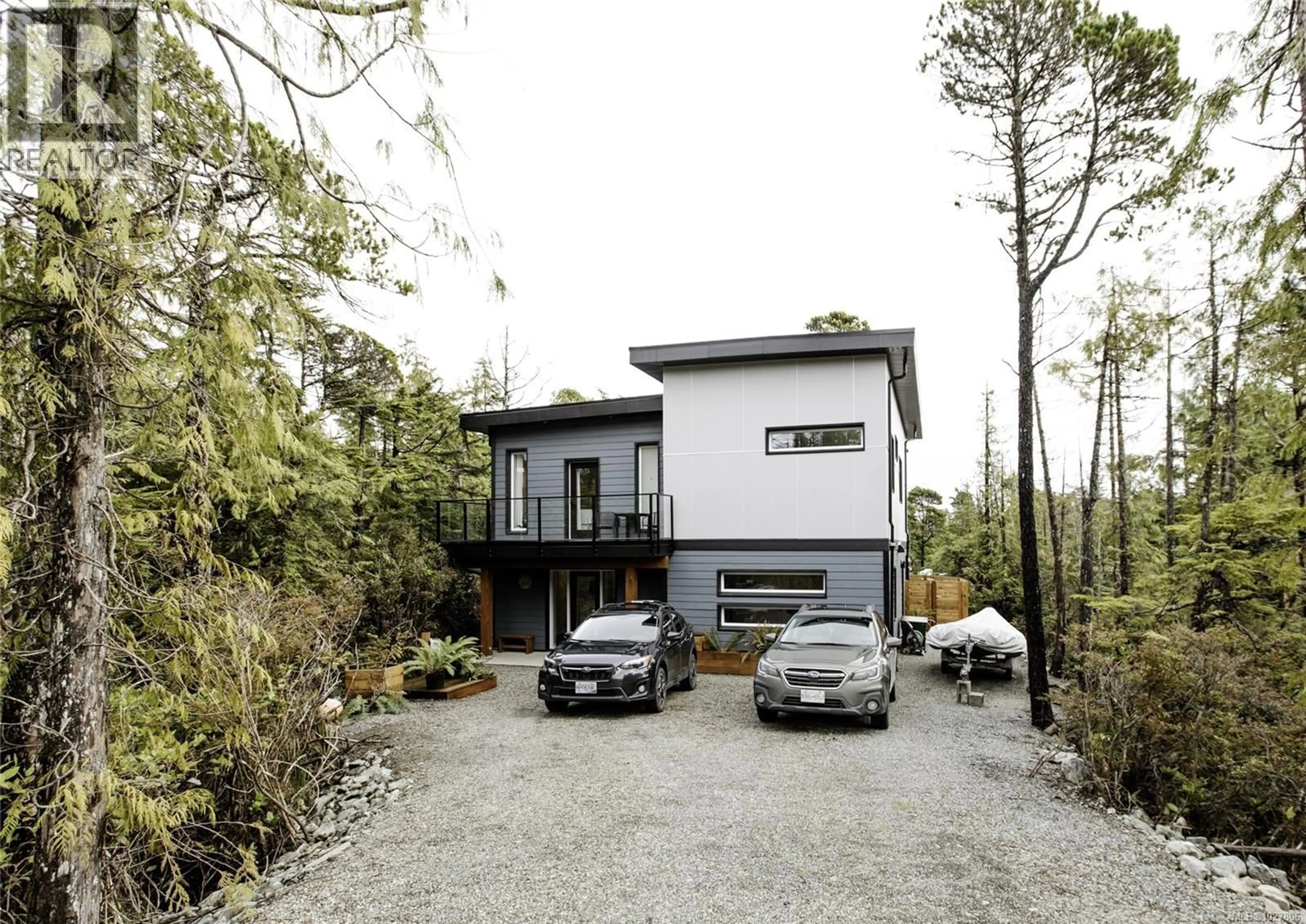 Unknown for 823 LORNE WHITE PLACE, Ucluelet British Columbia V0R3A0