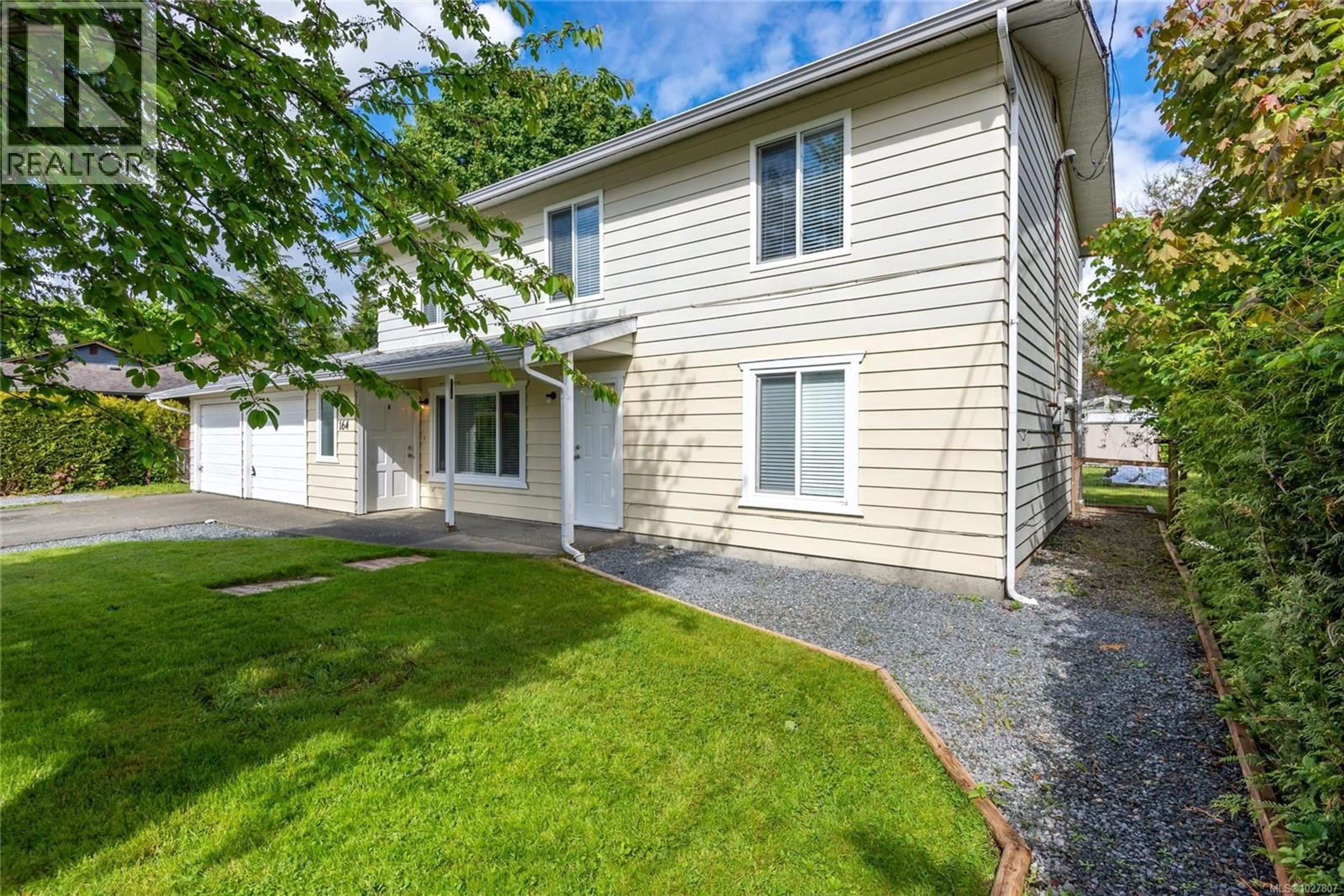 Home with vinyl exterior material, street for 164 CRAWFORD ROAD, Campbell River British Columbia V9H1K3