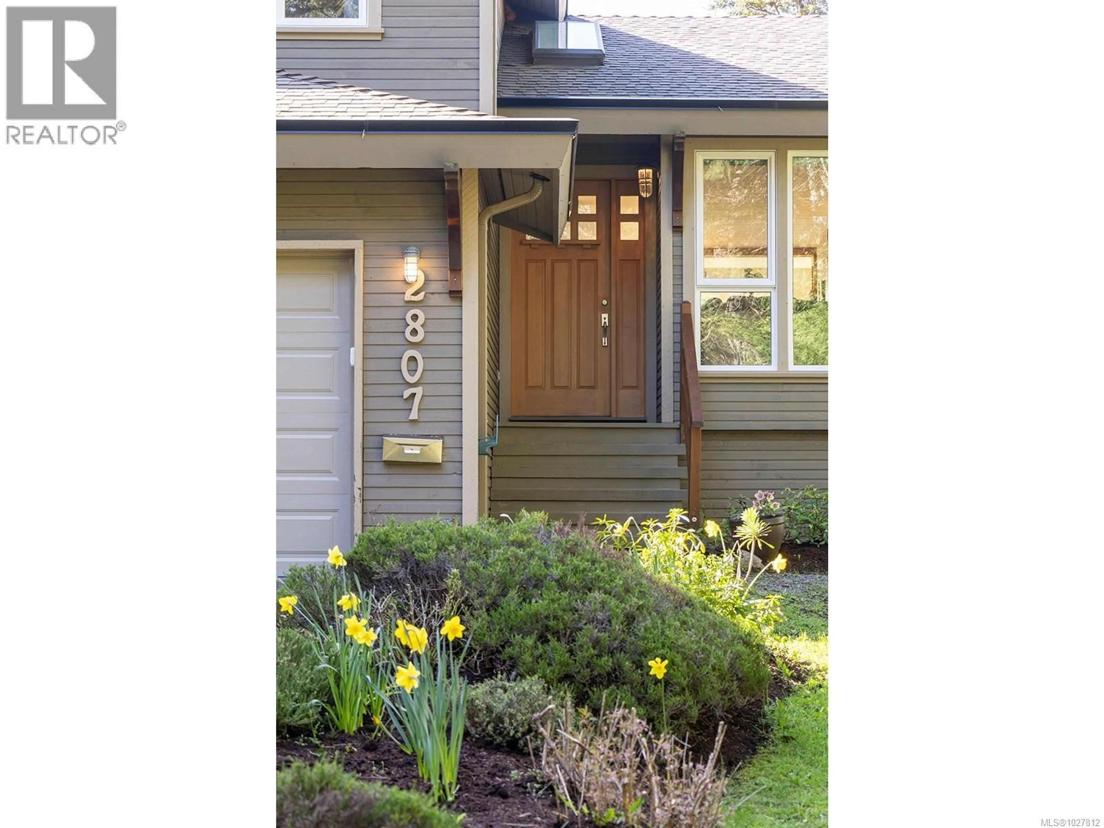 Unknown for 2807 TUDOR AVENUE, Saanich British Columbia V8N1L6