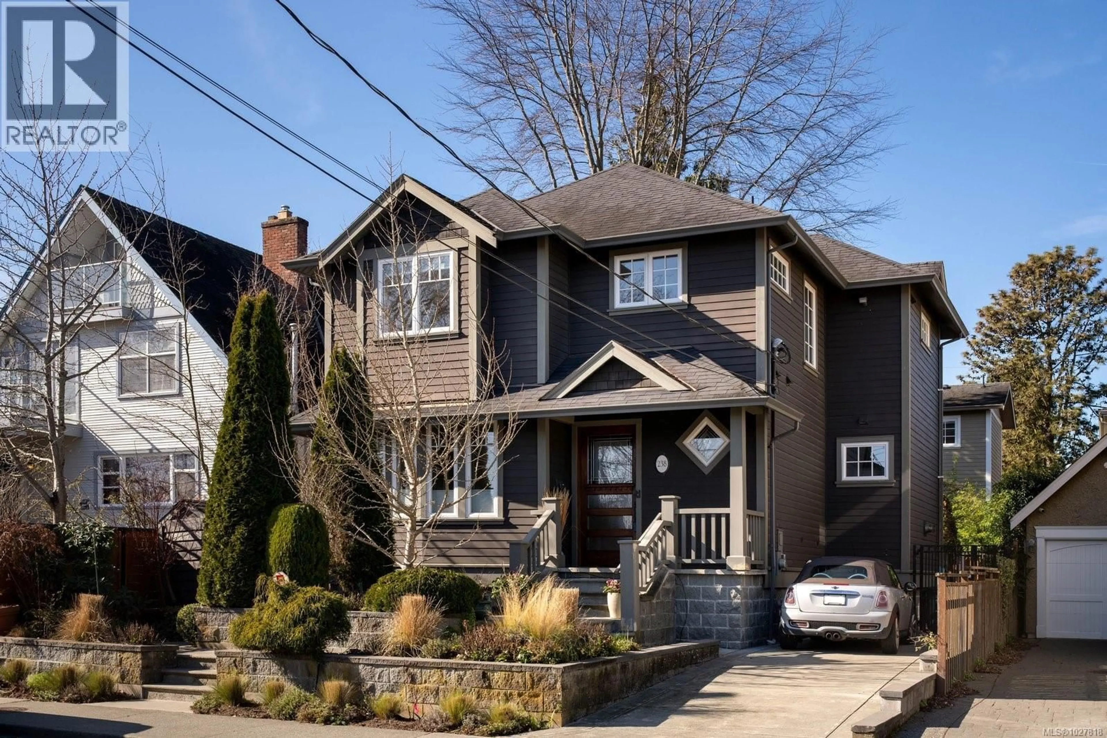 Home with brick exterior material, street for 238 RICHMOND AVENUE, Victoria British Columbia V8S3X8
