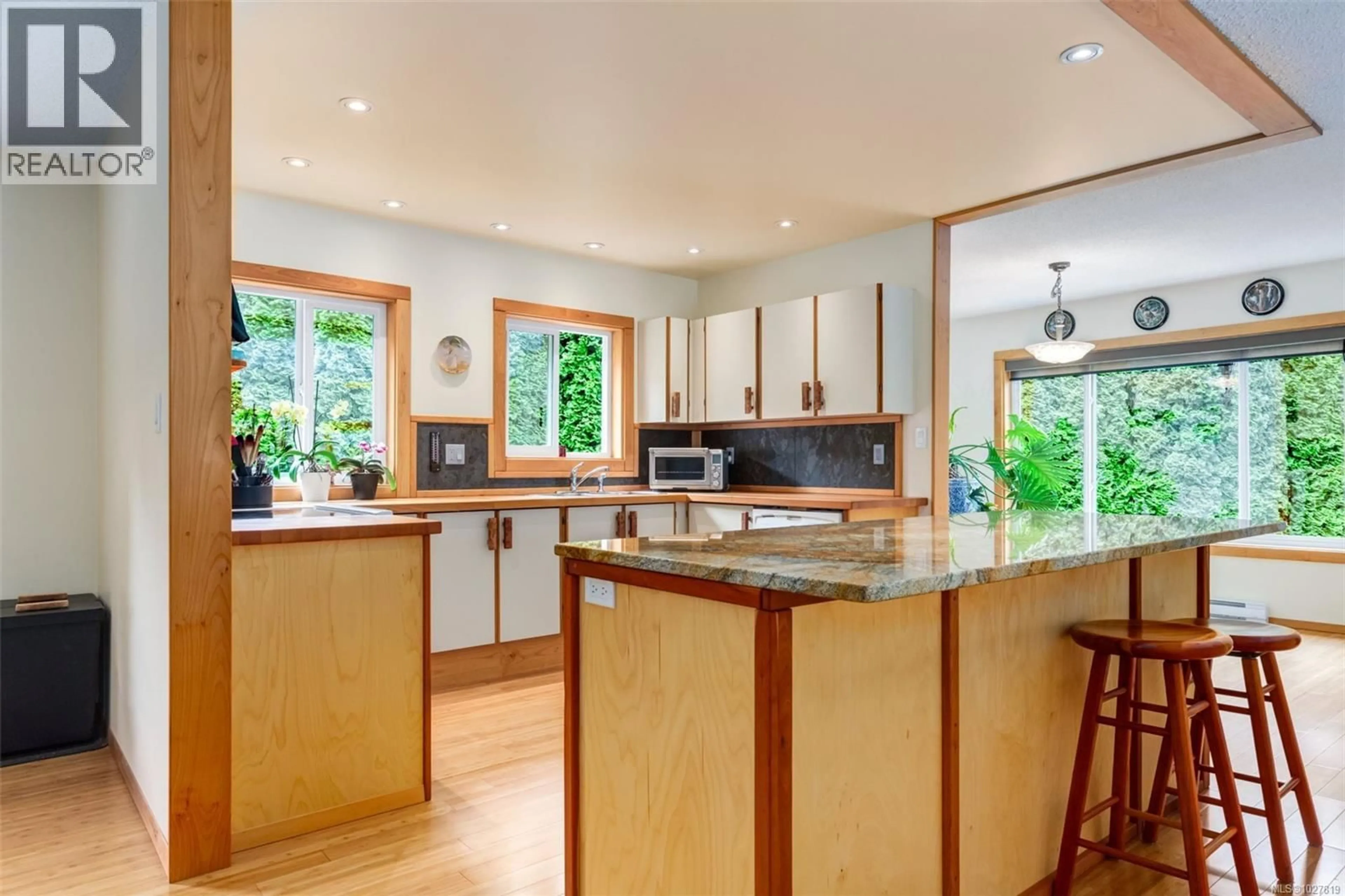Open concept kitchen, unknown for 2897 FULLER LAKE ROAD, Chemainus British Columbia V0R1K5