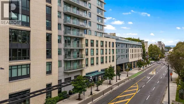 1501 - 777 BELLEVILLE STREET, Victoria 2