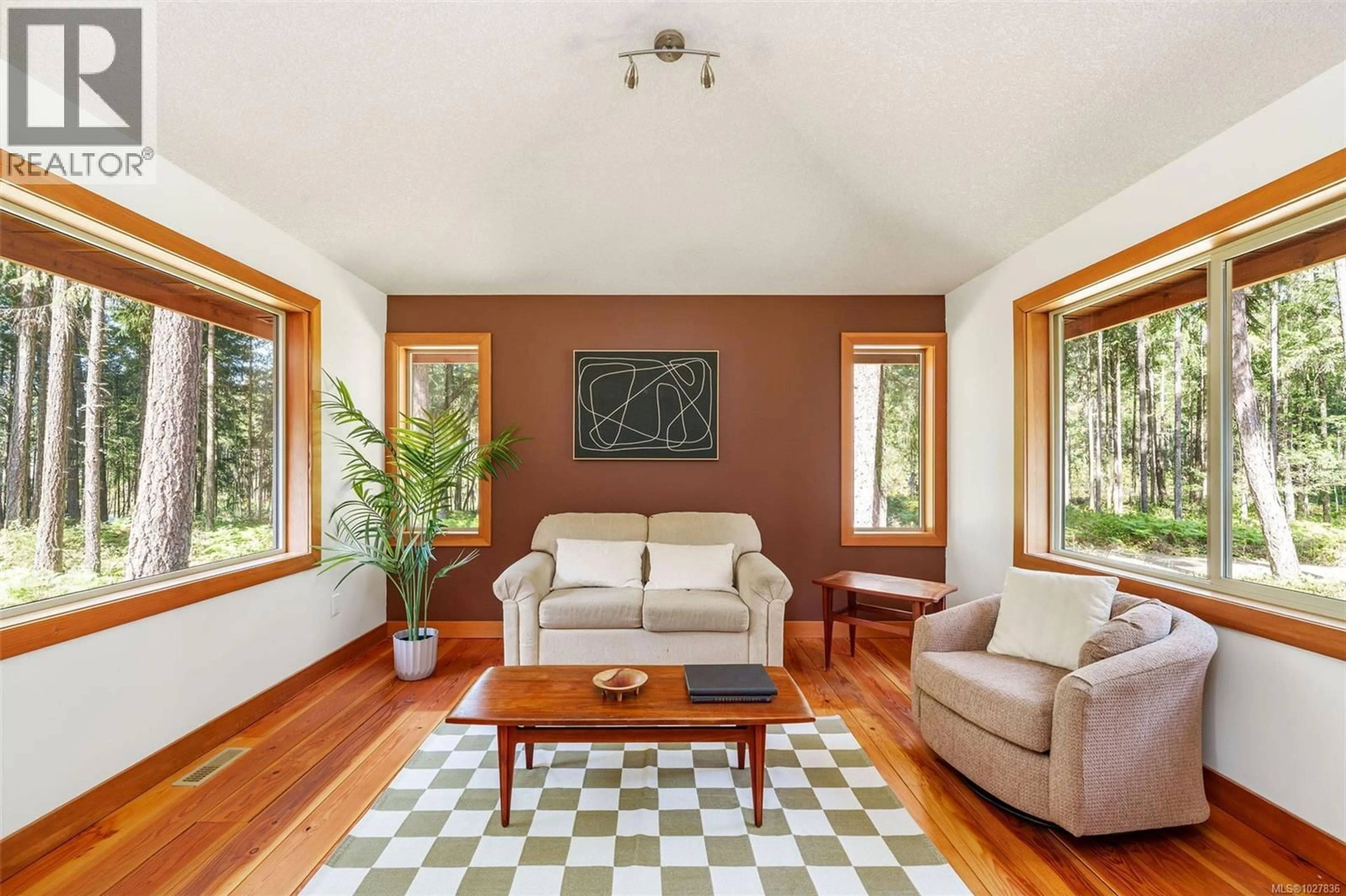 Living room with furniture, unknown for 2345 BUCKTAIL PLACE, Nanoose Bay British Columbia V9P9L5