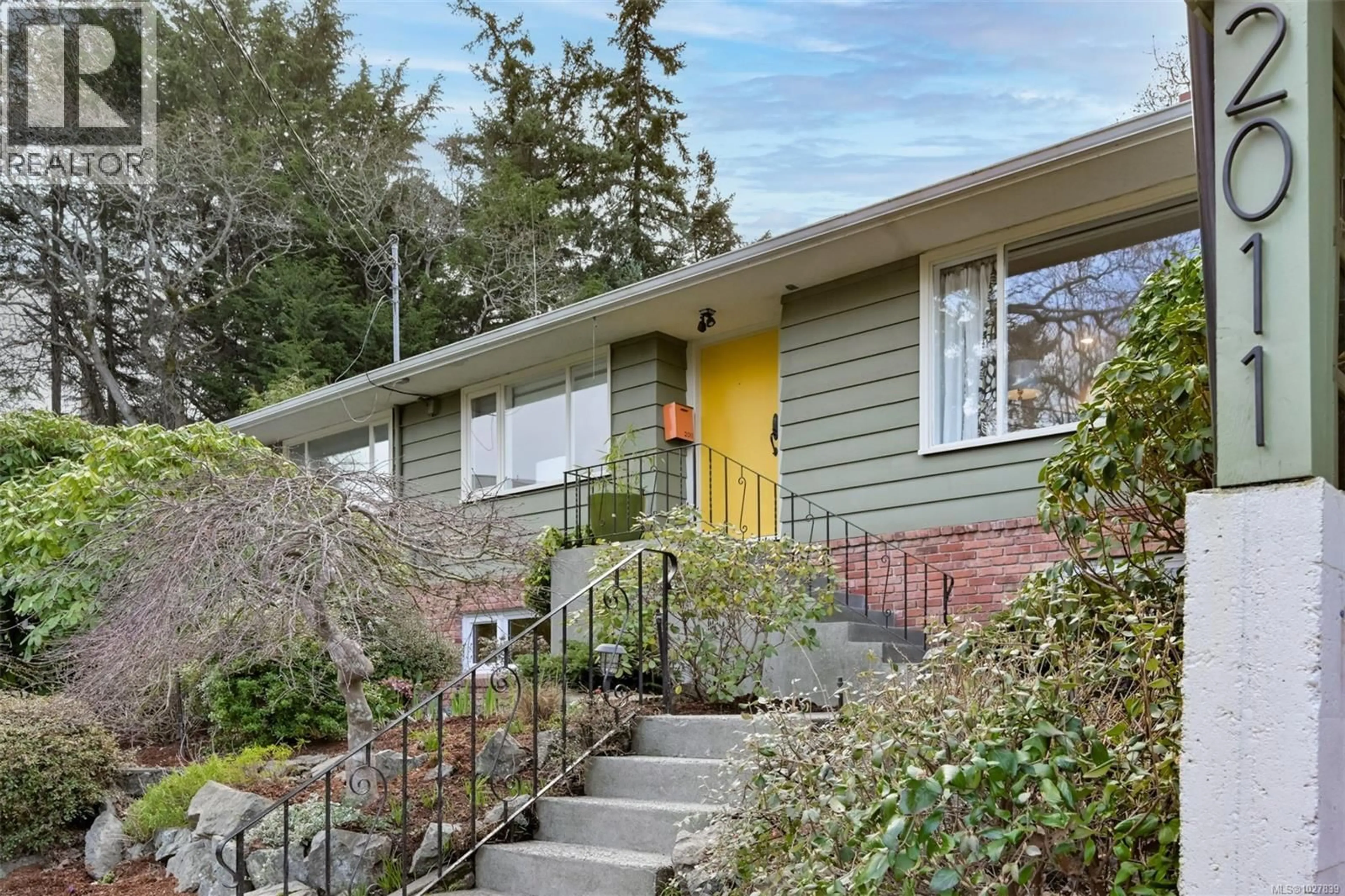 Home with vinyl exterior material, street for 2011 FREDERICK NORRIS ROAD, Oak Bay British Columbia V8P2B1