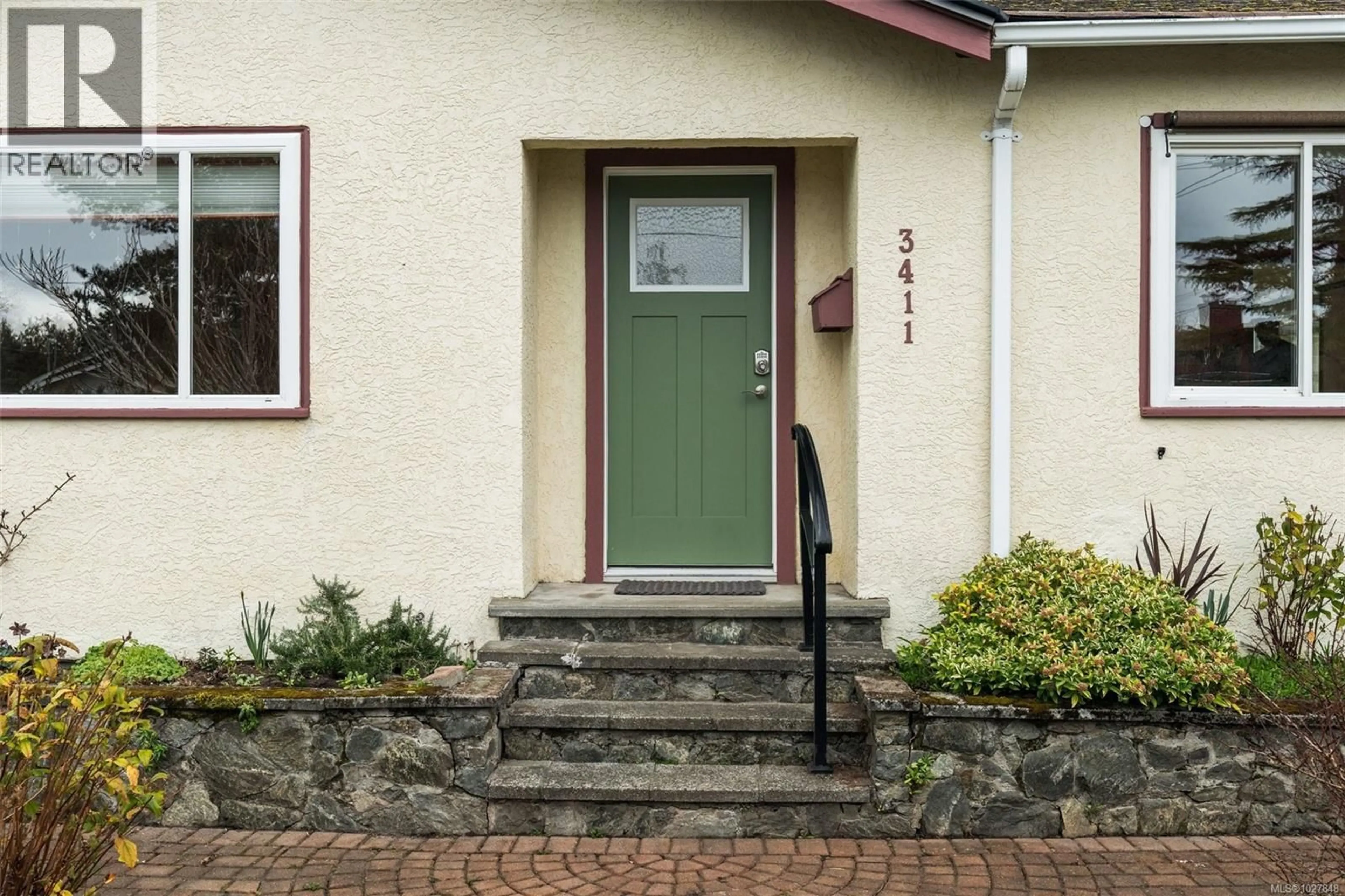 Unknown for 3411 ST. MATTHEW STREET, Saanich British Columbia V8P4K4